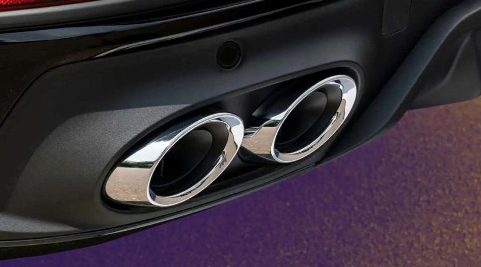Vì sao ô tô mới có ống xả giả và ảnh hưởng đến thiết kế đô thị hiện đại - Ảnh 1.