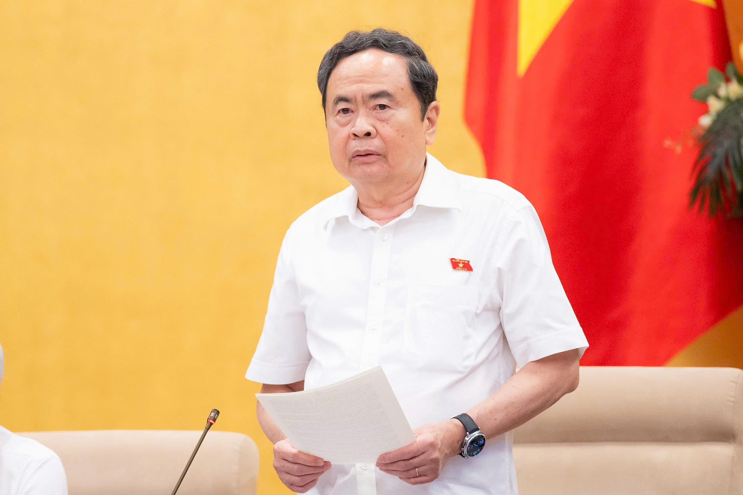 Chủ tịch Quốc hội: Kh&ocirc;ng coi tr&igrave;nh xong hồ sơ l&agrave; ho&agrave;n th&agrave;nh nhiệm vụ, mỗi lần tiếp thu, chỉnh l&yacute; phải l&agrave;m dự thảo r&otilde; hơn, khả thi hơn - Ảnh 1.