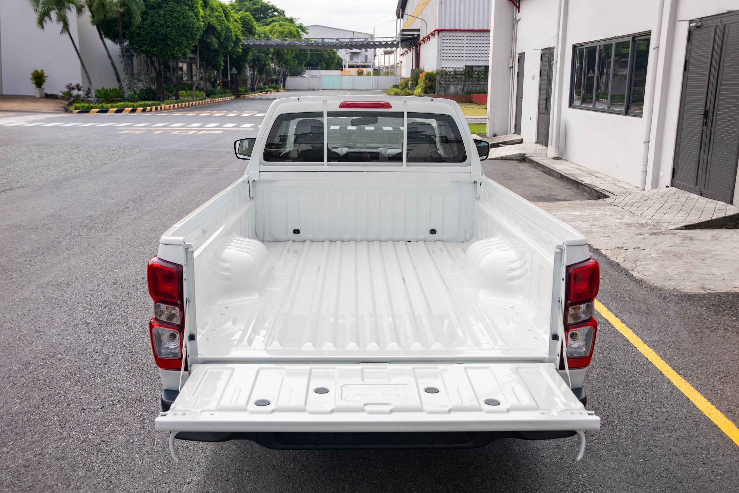 Isuzu ra mắt xe b&aacute;n tải ca bin đơn D - Cargo 1000 gi&aacute; dưới 500 triệu đồng - Ảnh 4.
