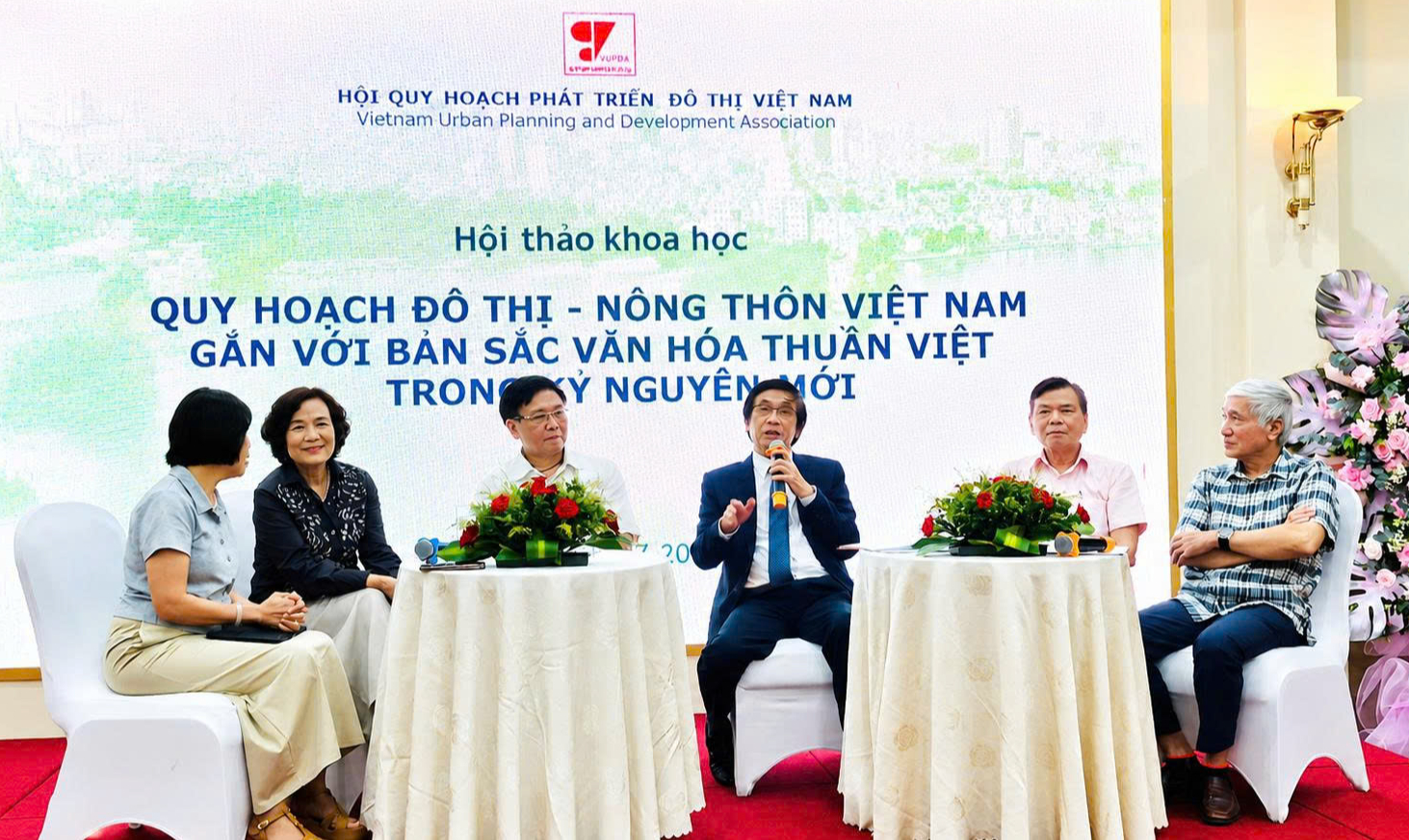 Đưa bản sắc văn h&oacute;a thuần Việt v&agrave;o quy hoạch đ&ocirc; thị, n&ocirc;ng th&ocirc;n trong kỷ nguy&ecirc;n mới - Ảnh 2.