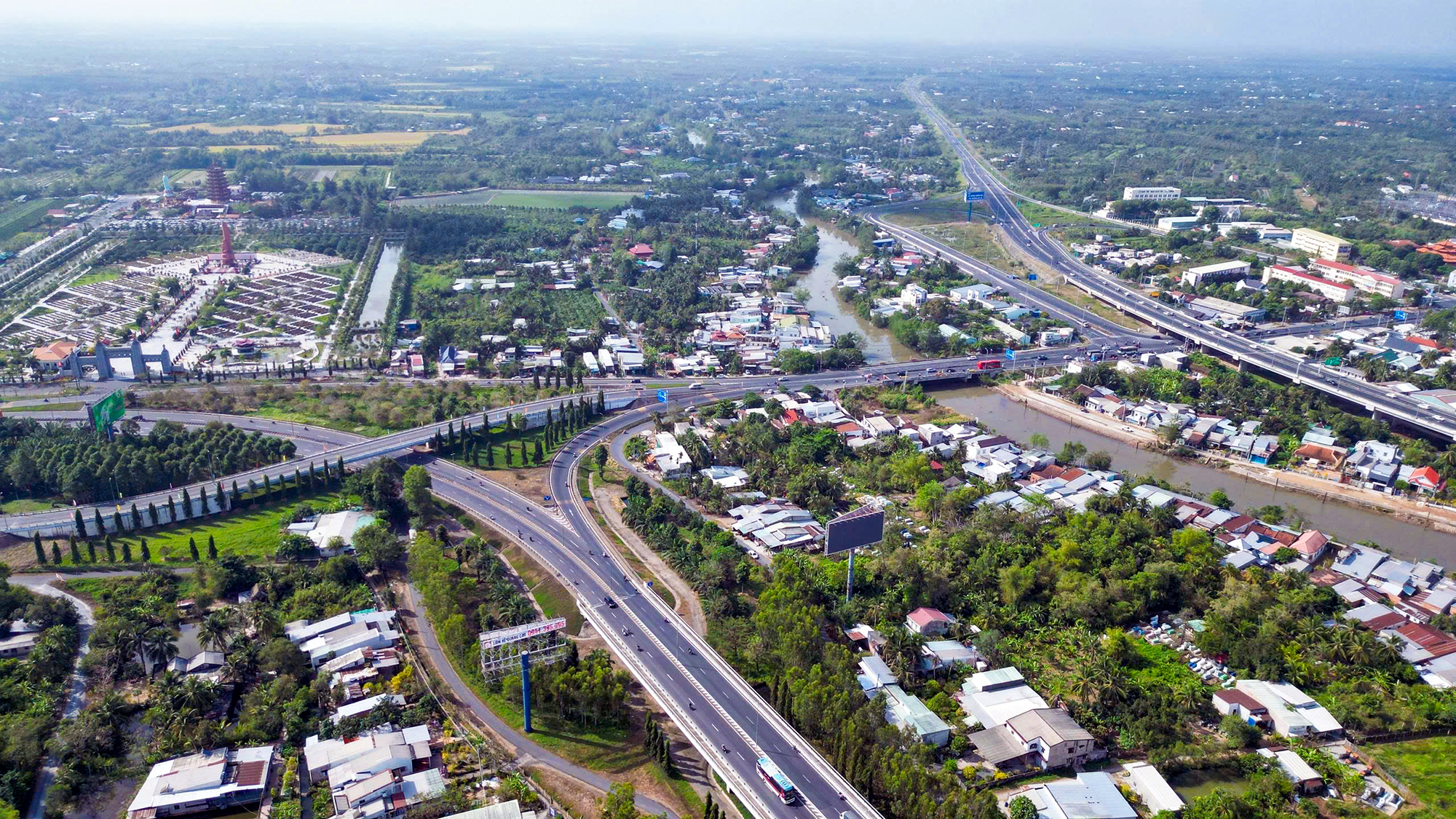 Phát triển đô thị Vĩnh Long: Không đánh đổi bằng mọi giá - Ảnh 2.