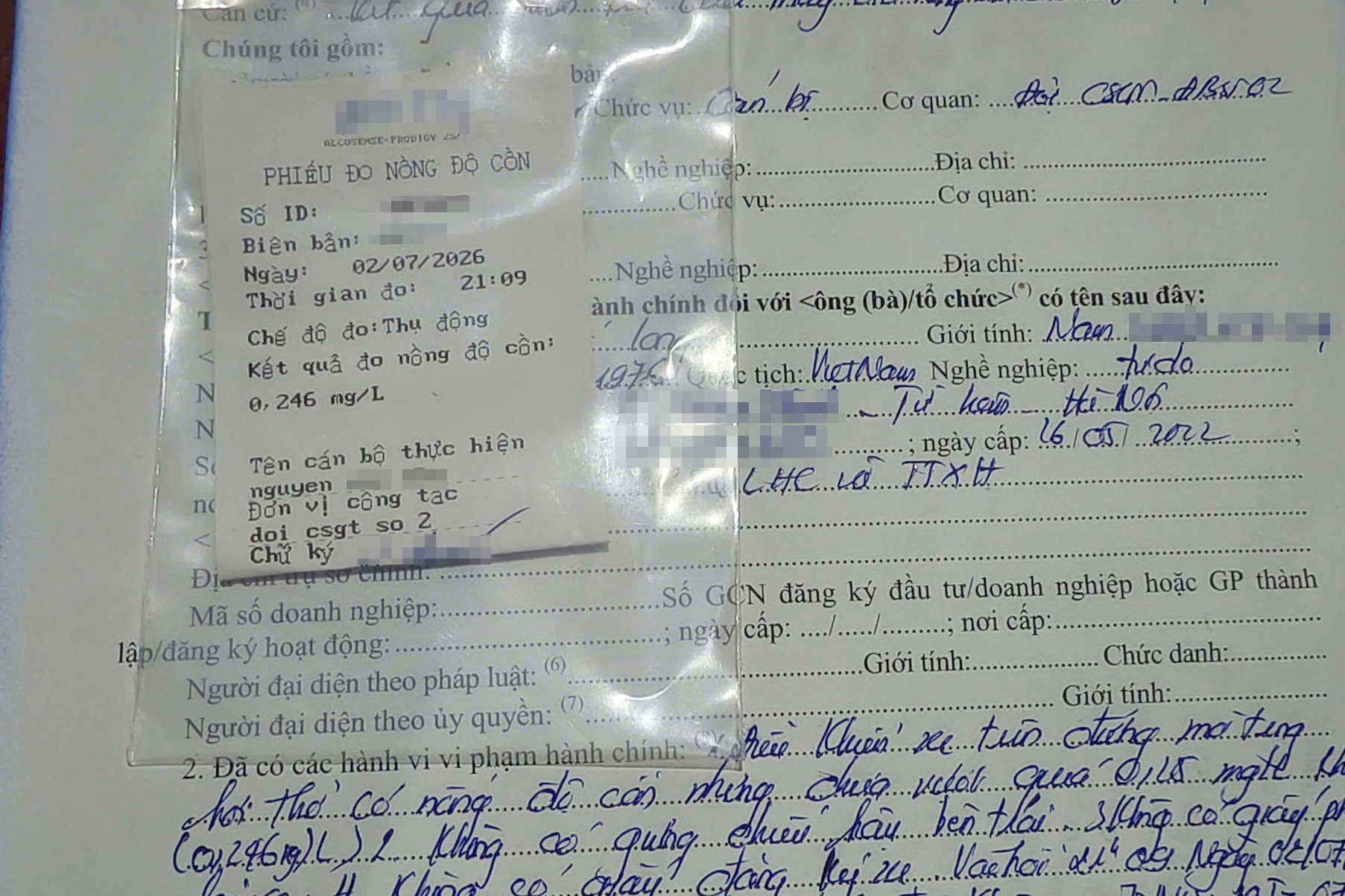 Hà Nội: Xử phạt tài xế rời quán nhậu vẫn lái xe, tháo biển số ''giấu'' vào cốp - Ảnh 3.