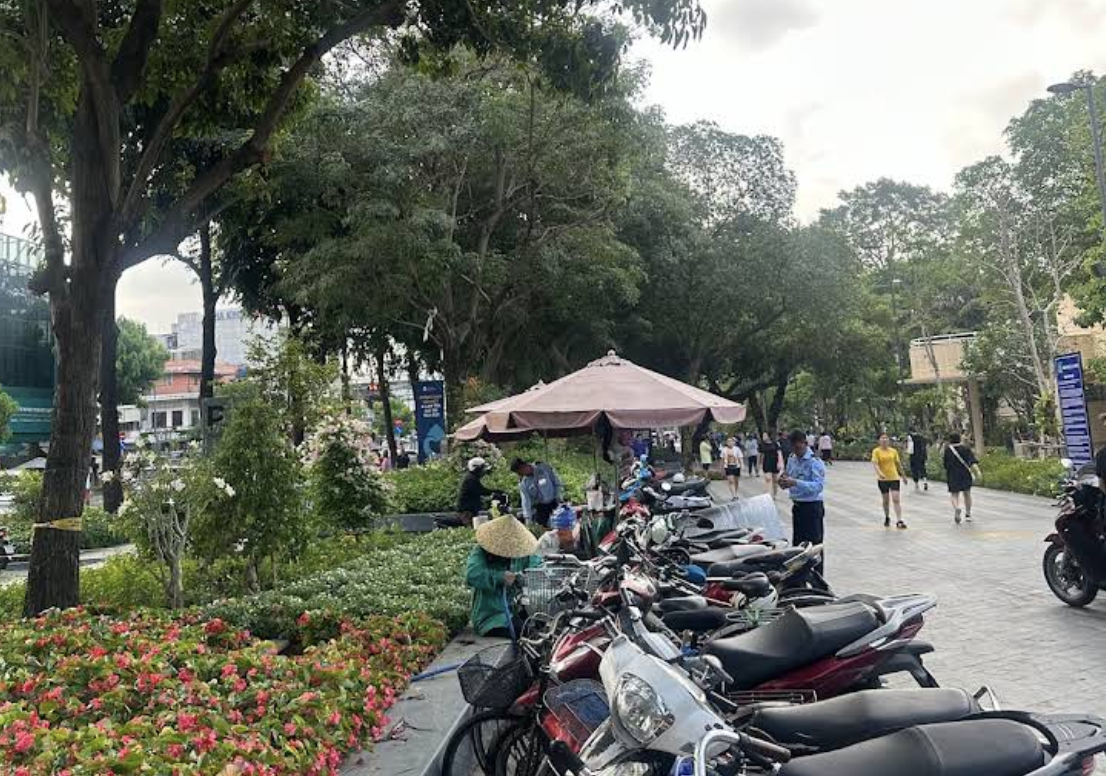 Siết quản l&yacute; trật tự đ&ocirc; thị, đẩy nhanh dự &aacute;n mở rộng đường Trần B&igrave;nh Trọng - Ảnh 1.