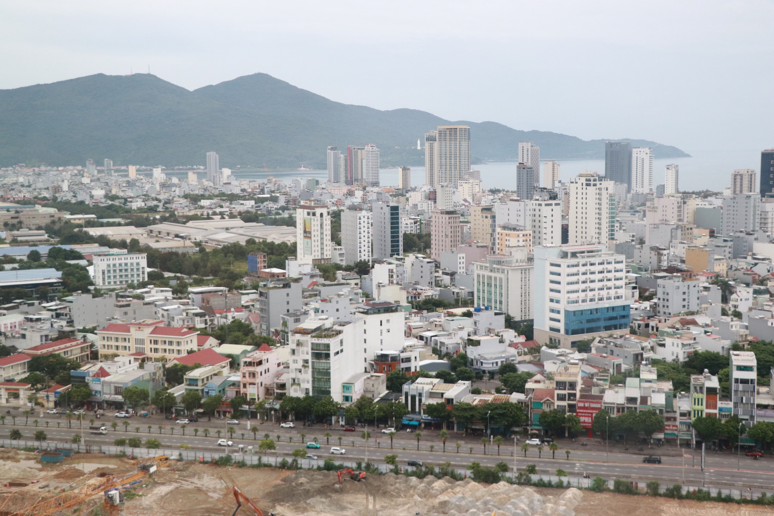Kỳ họp giữa năm HĐND TP Đ&agrave; Nẵng xem x&eacute;t cơ chế hỗ trợ ph&aacute;t triển nh&agrave; ở x&atilde; hội đến năm 2030 - Ảnh 3.