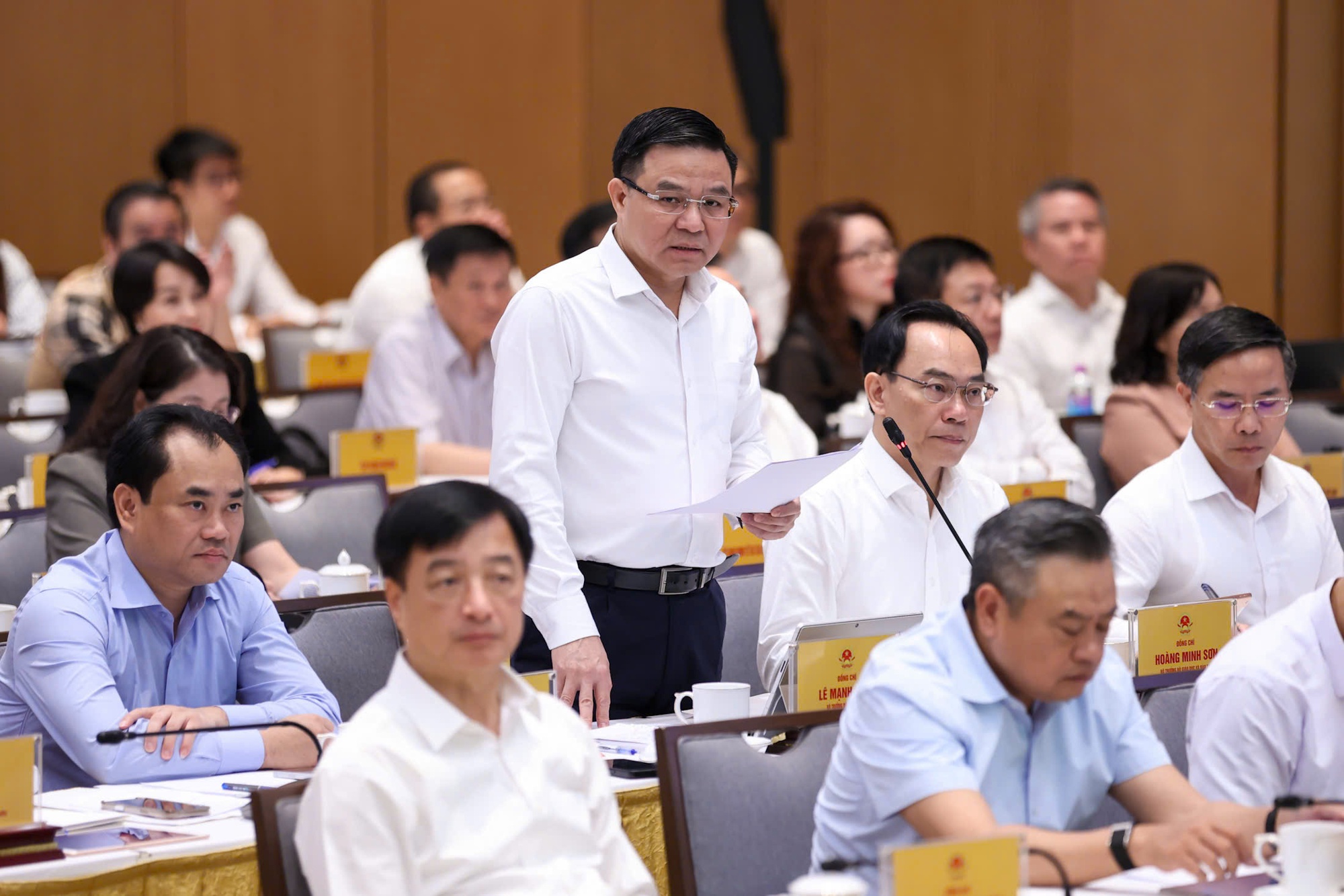 C&aacute;c bộ 'hiến kế' th&aacute;o gỡ điểm nghẽn, th&uacute;c đẩy tăng trưởng 6 th&aacute;ng cuối năm - Ảnh 2.