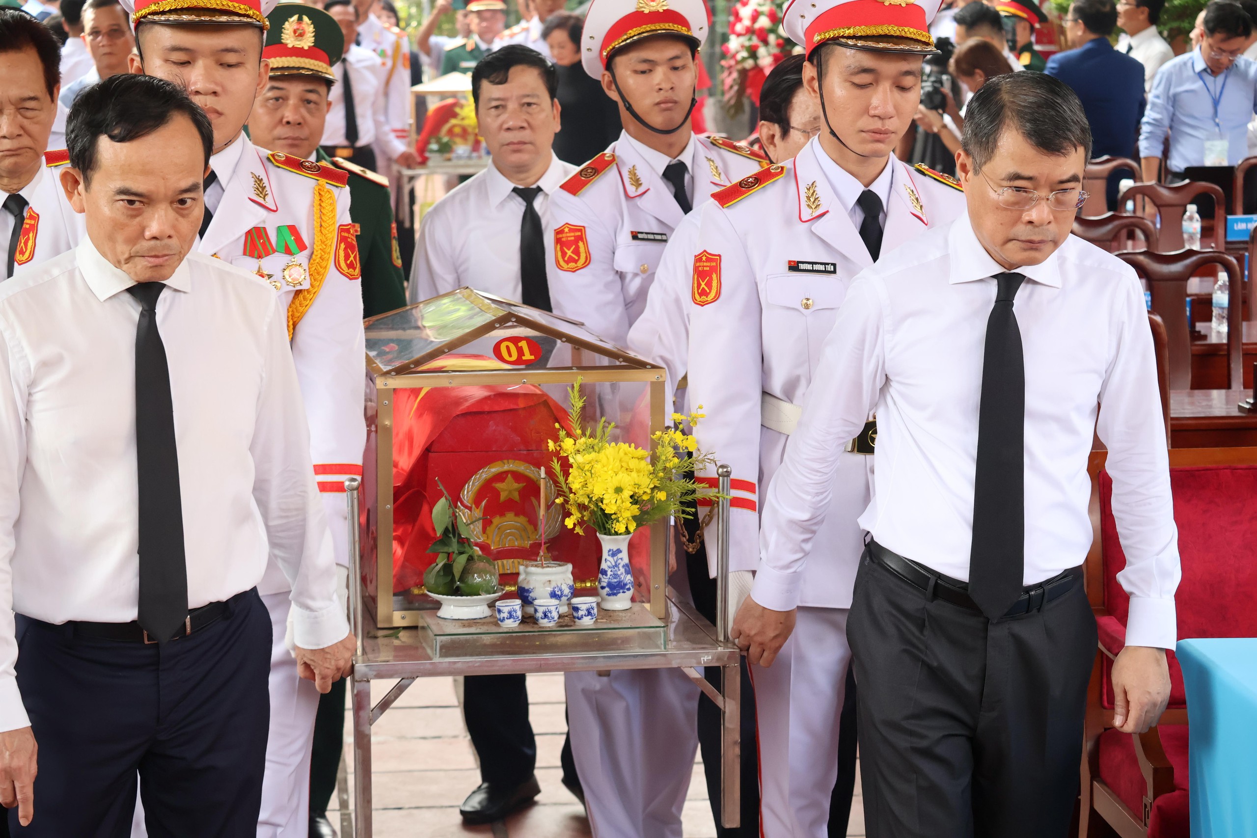 Thủ tướng Lê Minh Hưng Chỉ đạo tìm kiếm hài cốt liệt sĩ tại Công viên Lê Thị Riêng - Ảnh 9.