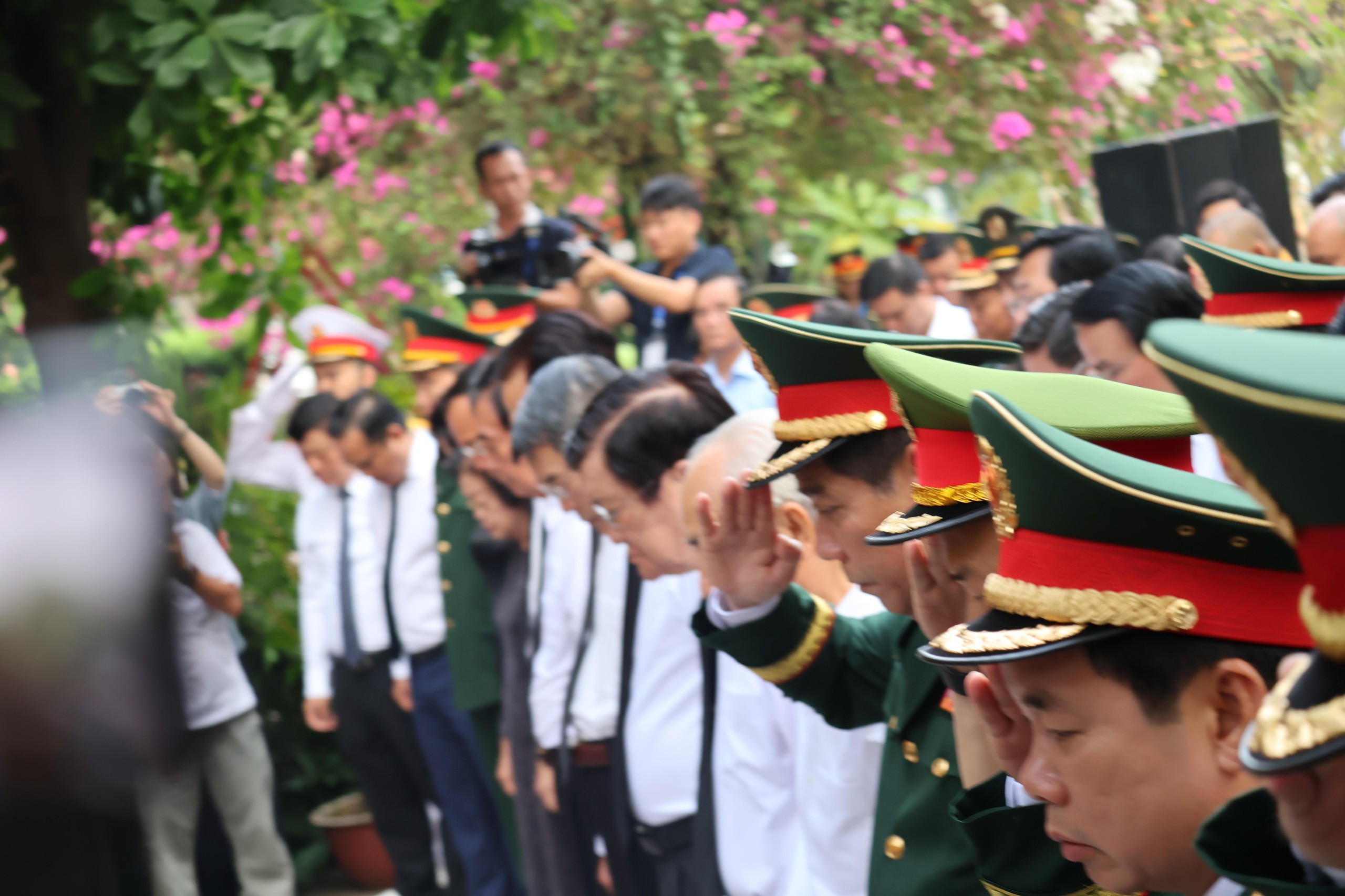 Thủ tướng Lê Minh Hưng Chỉ đạo tìm kiếm hài cốt liệt sĩ tại Công viên Lê Thị Riêng - Ảnh 4.