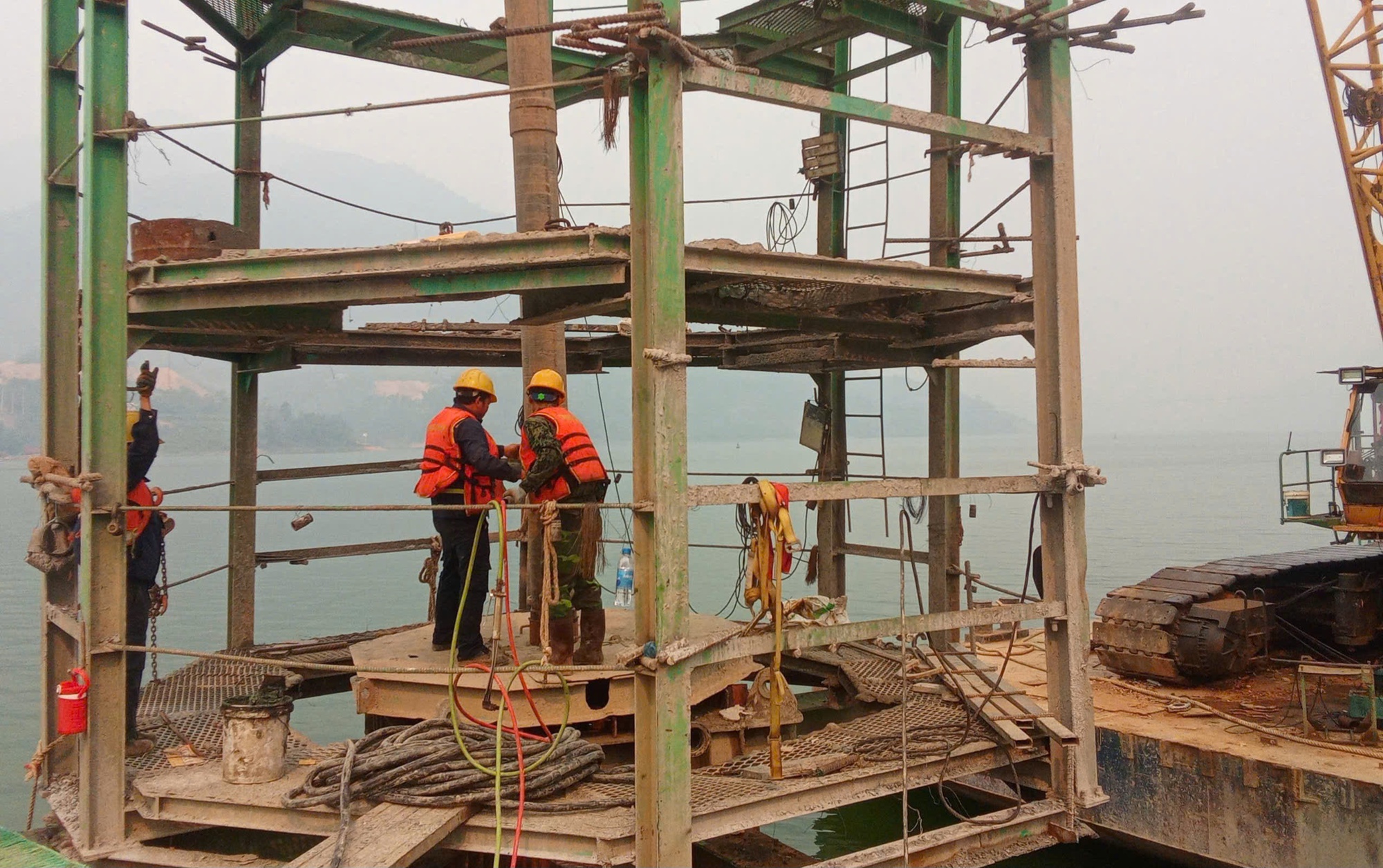 Ph&uacute; Thọ siết chặt ph&ograve;ng, chống đuối nước tại c&aacute;c c&ocirc;ng trường x&acirc;y dựng m&ugrave;a mưa b&atilde;o - Ảnh 1.