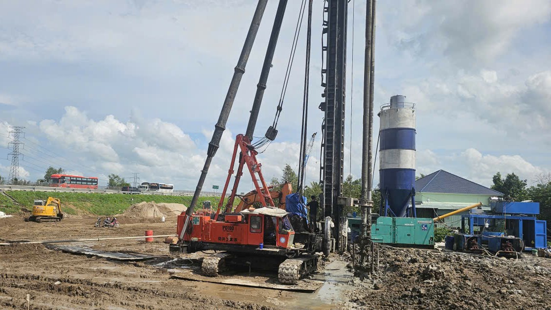 V&igrave; sao khởi c&ocirc;ng 6 th&aacute;ng, hạng mục bổ sung cao tốc Mỹ Thuận - Cần Thơ đạt hơn 16% tiến độ? - Ảnh 1.