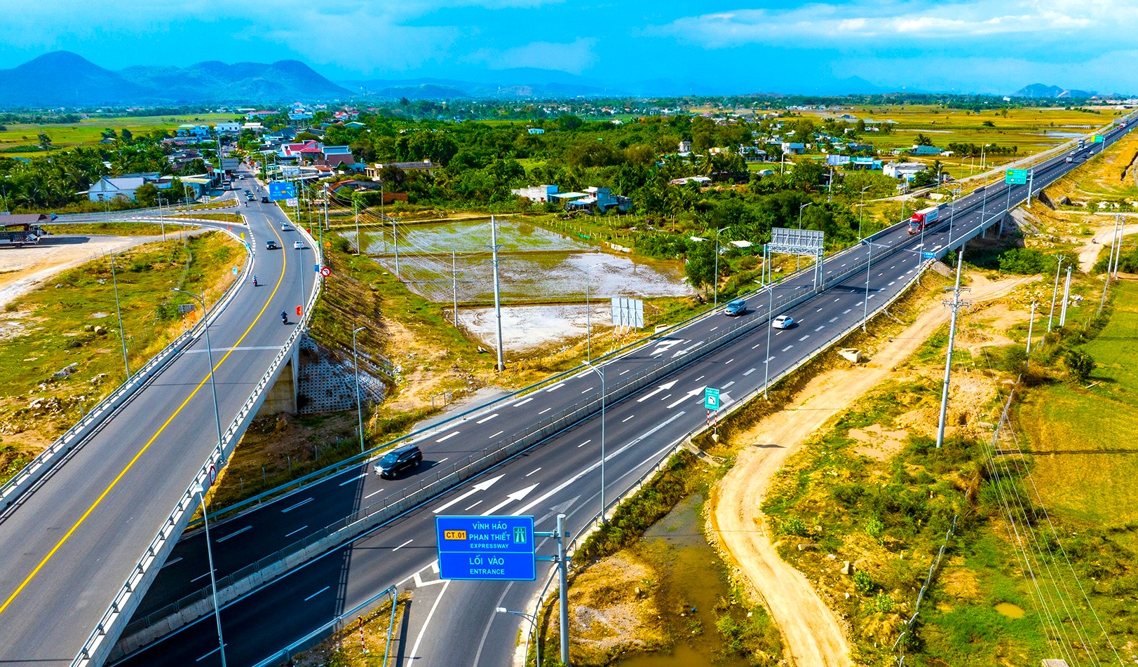 Điều chỉnh tiến tr&igrave;nh đầu tư 7 tuyến cao tốc, ưu ti&ecirc;n nguồn lực cho c&aacute;c h&agrave;nh lang động lực - Ảnh 1.