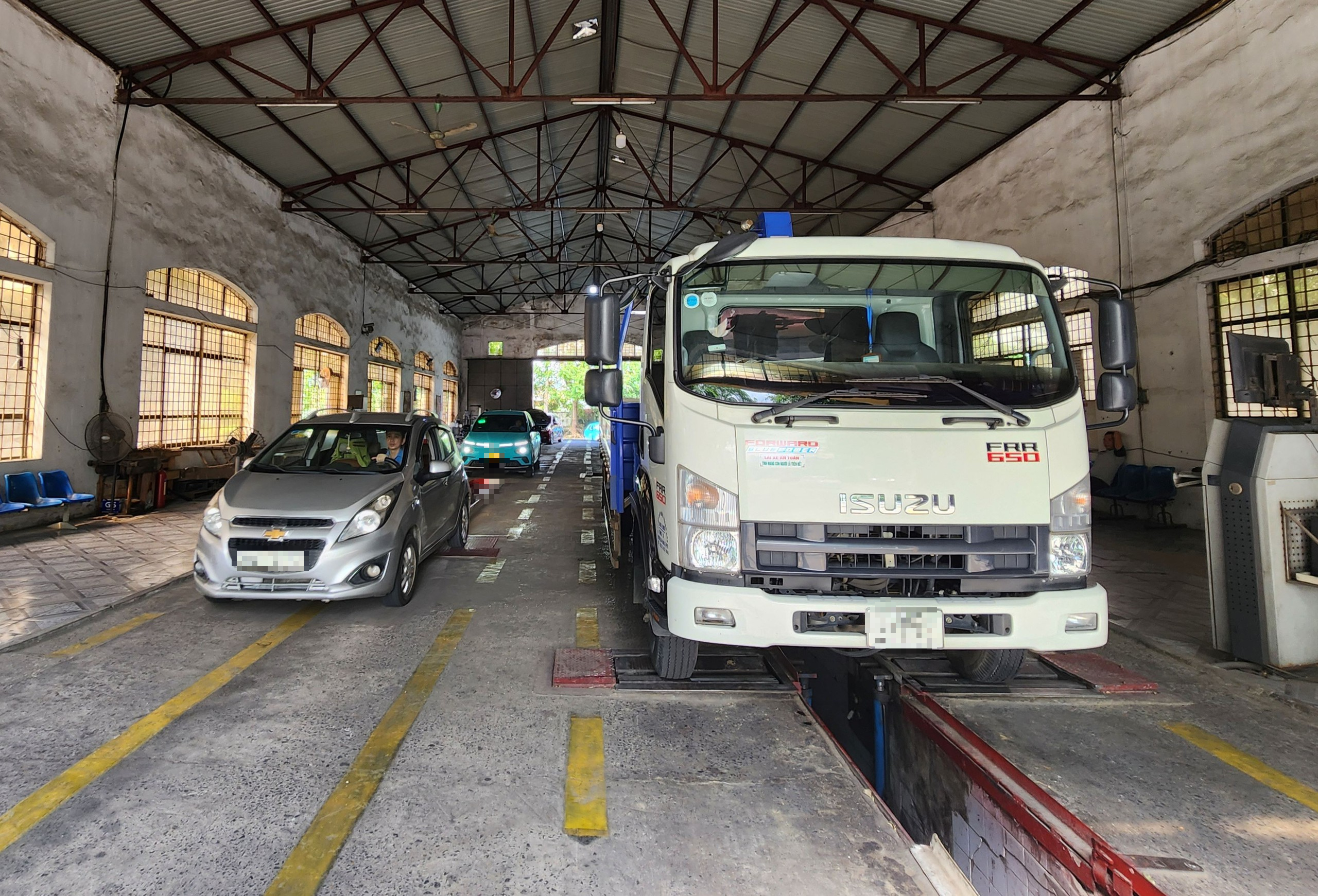 Ninh Bình: Đăng kiểm phương tiện thông suốt nhờ chuyển đổi số và cải cách thủ tục - Ảnh 2.