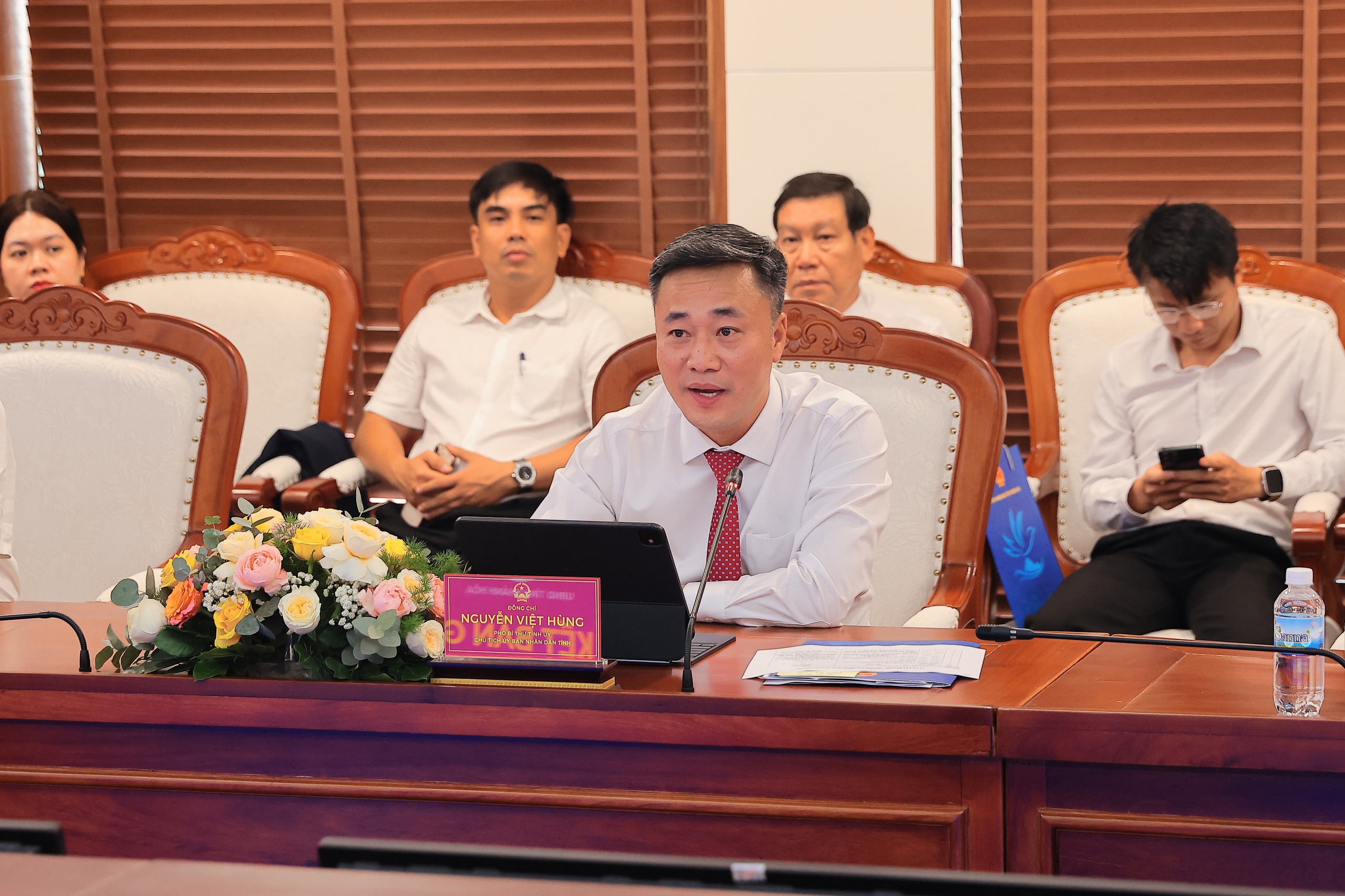 MB k&yacute; kết hợp t&aacute;c với Kh&aacute;nh H&ograve;a, đồng h&agrave;nh th&uacute;c đẩy chuyển đổi số địa phương - Ảnh 2.