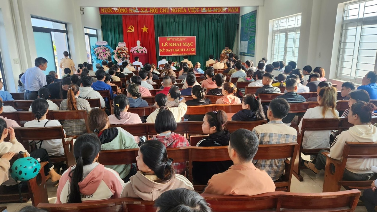 Gia Lai: N&acirc;ng cao chất lượng người l&aacute;i xe từ c&ocirc;ng t&aacute;c s&aacute;t hạch - Ảnh 4.