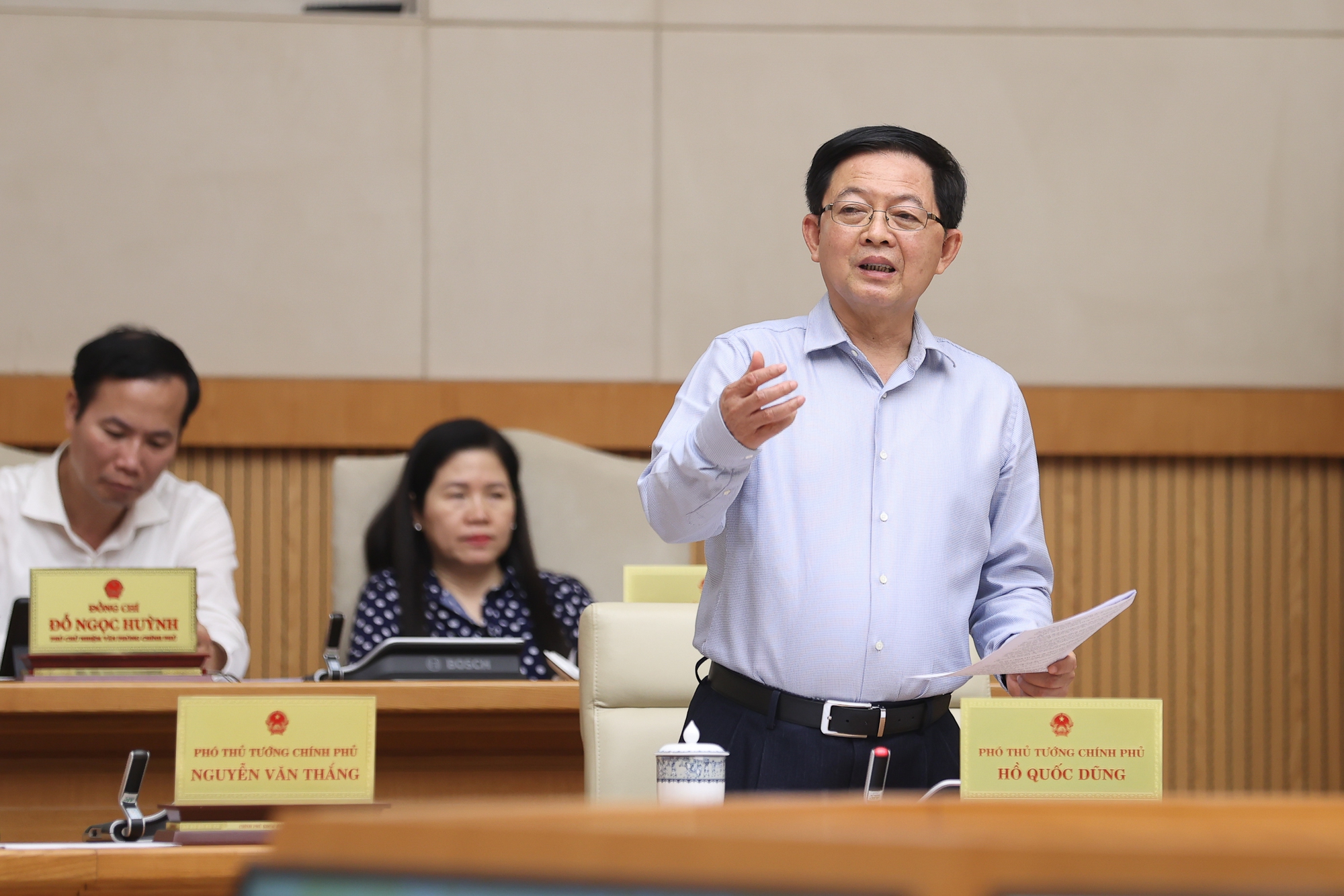Thủ tướng: Thể chế phải tạo đột ph&aacute; ph&aacute;t triển v&agrave; thực thi phải hiệu quả, kh&ocirc;ng trở th&agrave;nh 'điểm nghẽn của điểm nghẽn' - Ảnh 4.
