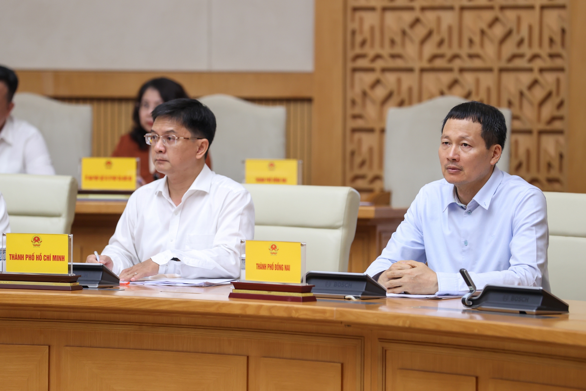 Thủ tướng: Thể chế phải tạo đột ph&aacute; ph&aacute;t triển v&agrave; thực thi phải hiệu quả, kh&ocirc;ng trở th&agrave;nh 'điểm nghẽn của điểm nghẽn' - Ảnh 7.