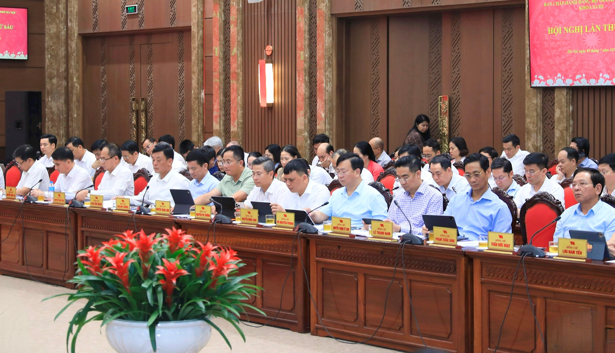 B&iacute; thư Th&agrave;nh ủy H&agrave; Nội: Đầu tư c&ocirc;ng phải mở đường, tạo động lực ph&aacute;t triển Thủ đ&ocirc; - Ảnh 5.
