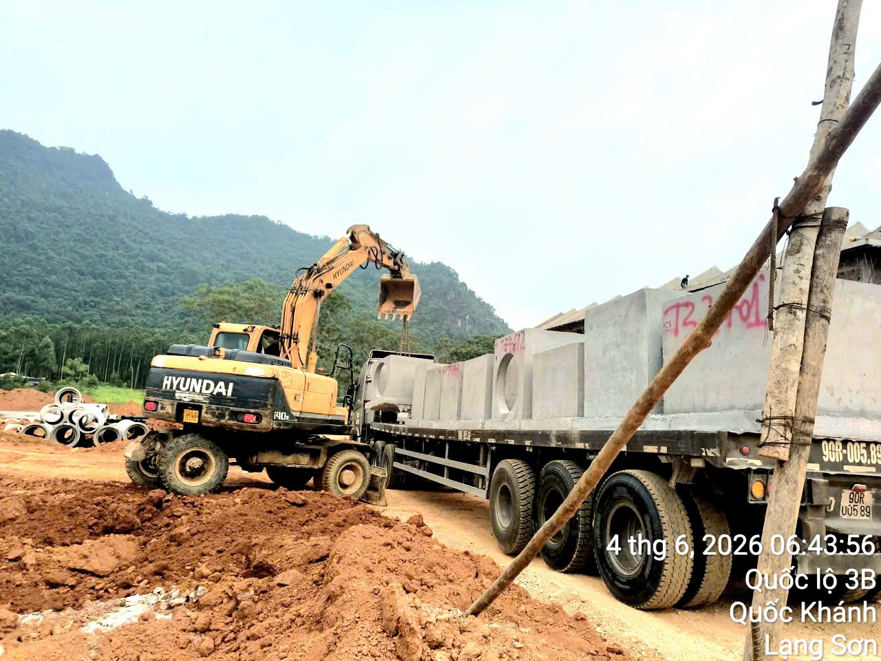 Rockwell thầm lặng "n&acirc;ng đỡ" tương lai - Ảnh 5.