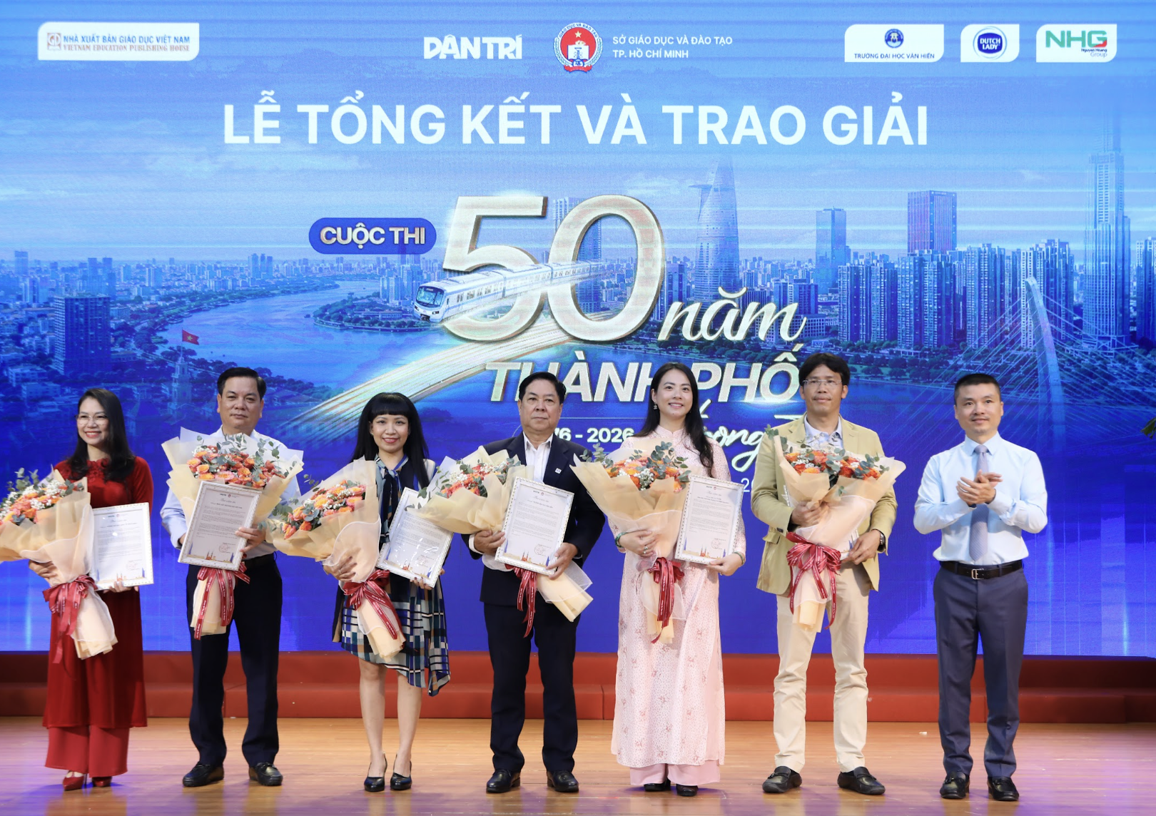 "50 năm Th&agrave;nh phố trong t&ocirc;i": Hơn 21.500 c&acirc;u chuyện lan tỏa t&igrave;nh y&ecirc;u TP.HCM - Ảnh 1.