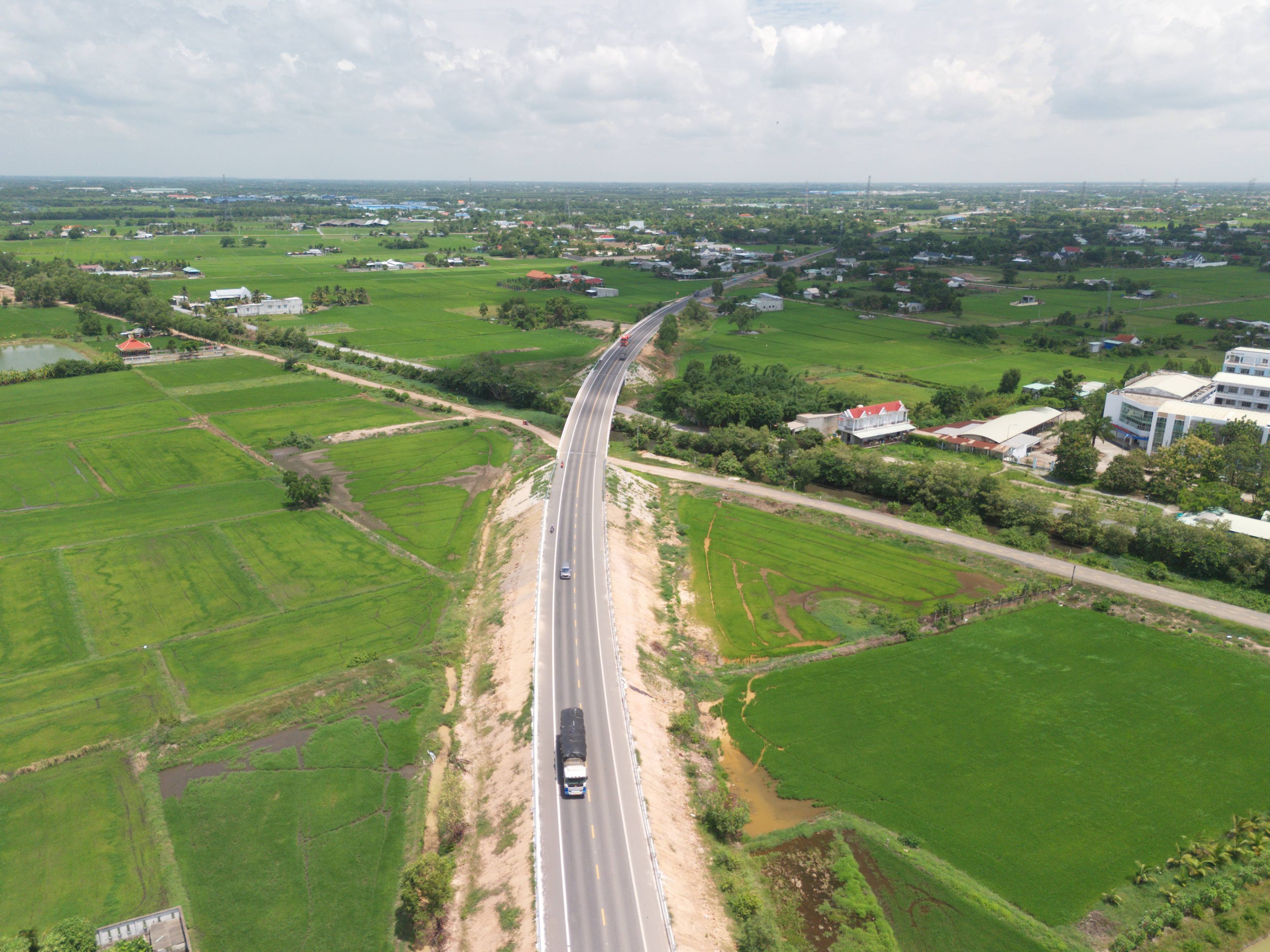 Đường Hồ Ch&iacute; Minh qua T&acirc;y Ninh: Gỡ n&uacute;t thắt cuối c&ugrave;ng, tăng tốc về đ&iacute;ch - Ảnh 2.
