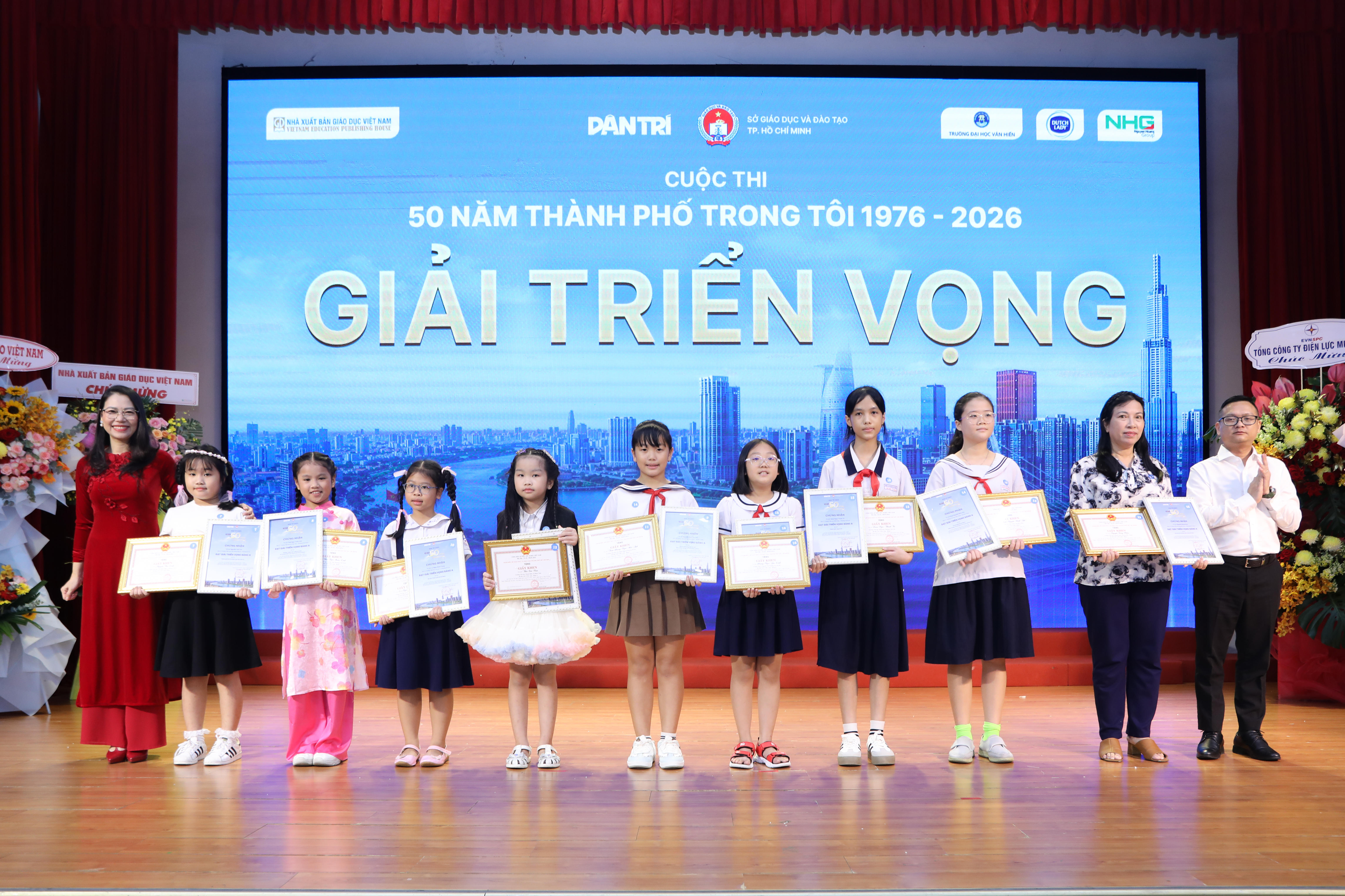 "50 năm Th&agrave;nh phố trong t&ocirc;i": Hơn 21.500 c&acirc;u chuyện lan tỏa t&igrave;nh y&ecirc;u TP.HCM - Ảnh 5.