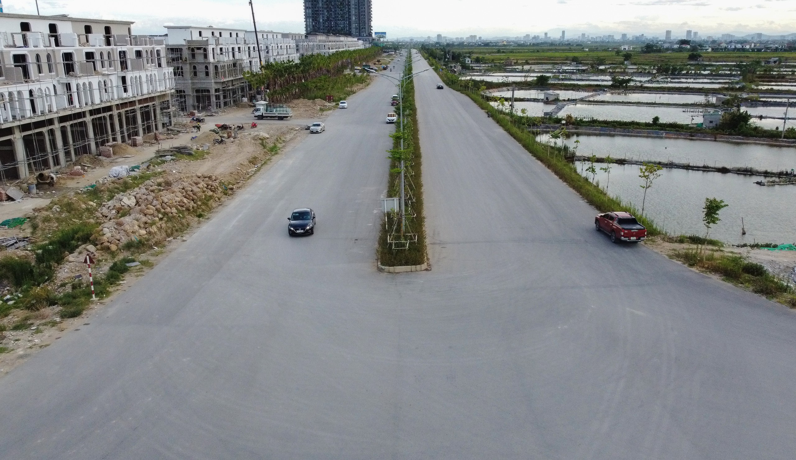 Toàn cảnh khu vực sẽ xây dựng cầu Bến Thuỷ 3 nối Nghệ An - Hà Tĩnh - Ảnh 5.