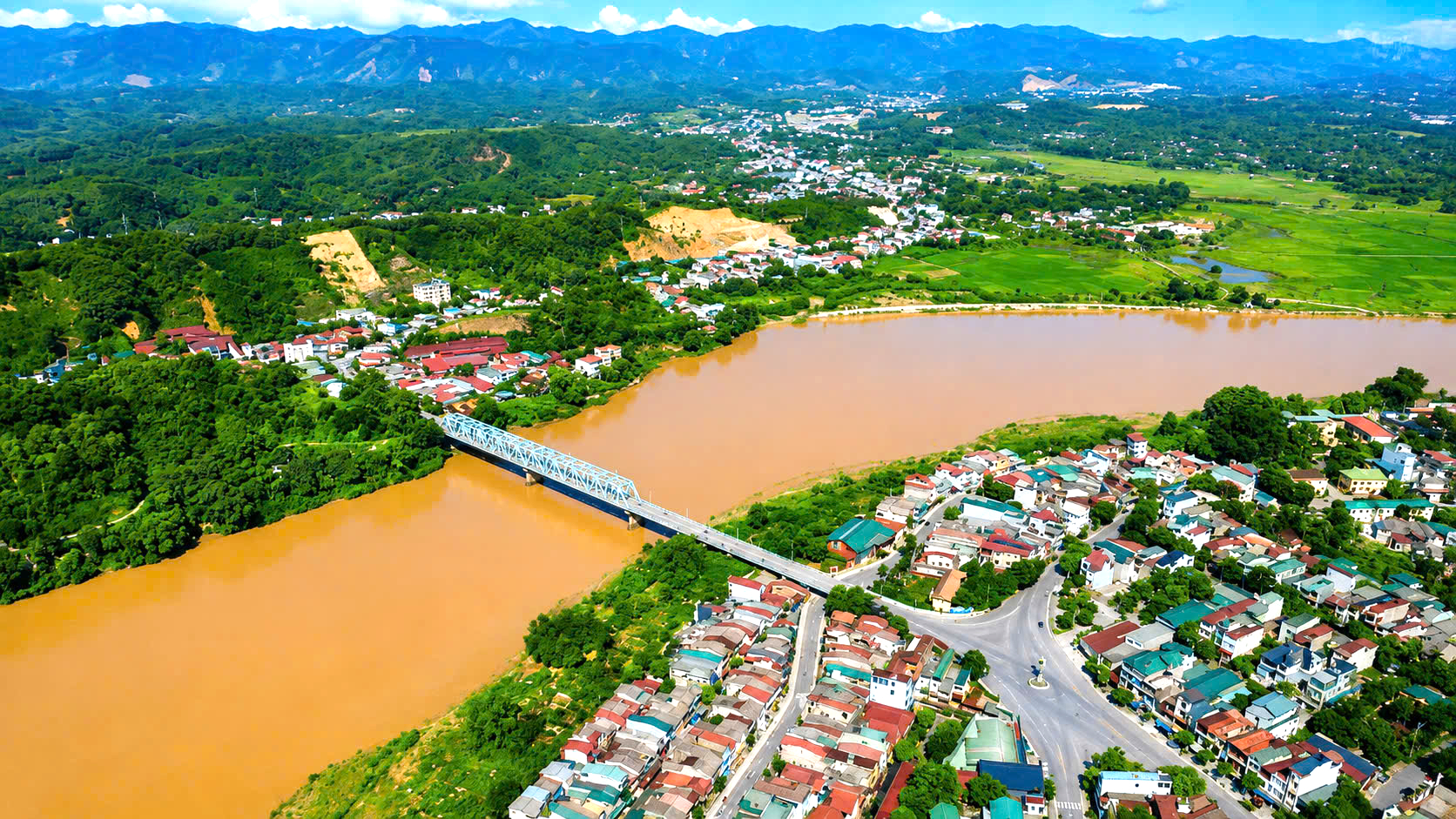 Cầu Yên bái qua hơn 3 thập kỷ, ký ức còn lại trước ngày thay áo mới - Ảnh 16.