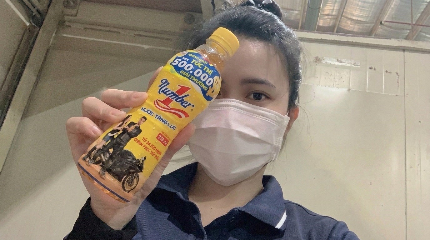 Giữa cuộc họp, kỹ sư Quảng Nam bất ngờ trúng 100 triệu đồng nhờ uống Number 1 - Ảnh 4.
