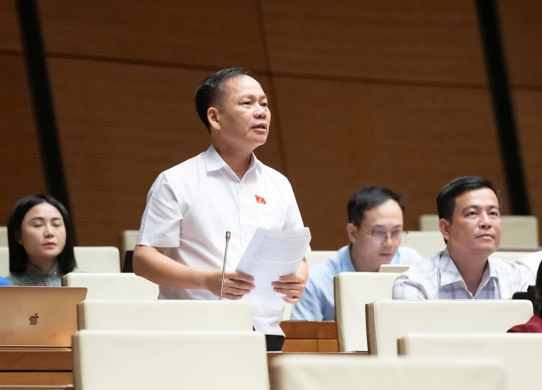 X&acirc;y dựng hồ sơ số, m&atilde; QR để bảo vệ người lao động l&agrave;m việc ở nước ngo&agrave;i - Ảnh 1.