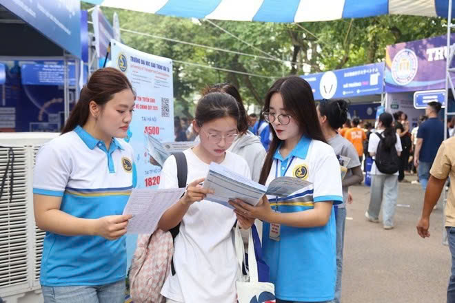 Điểm chuẩn hai trường Giao th&ocirc;ng vận tải: Logistics tiếp tục dẫn đầu - Ảnh 1.