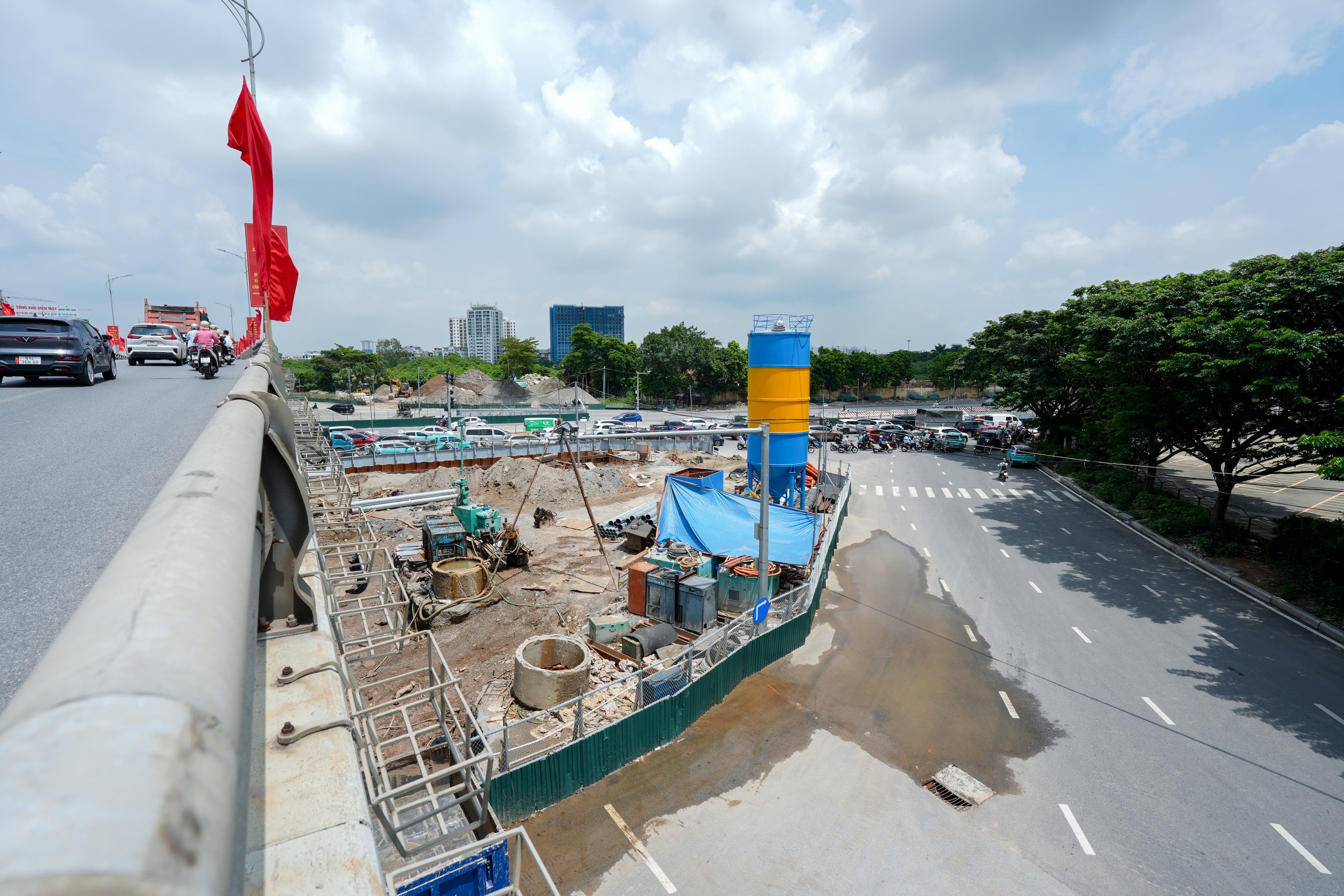 Toàn cảnh công trường hầm chui Cổ Linh sau 9 tháng thi công - Ảnh 4.