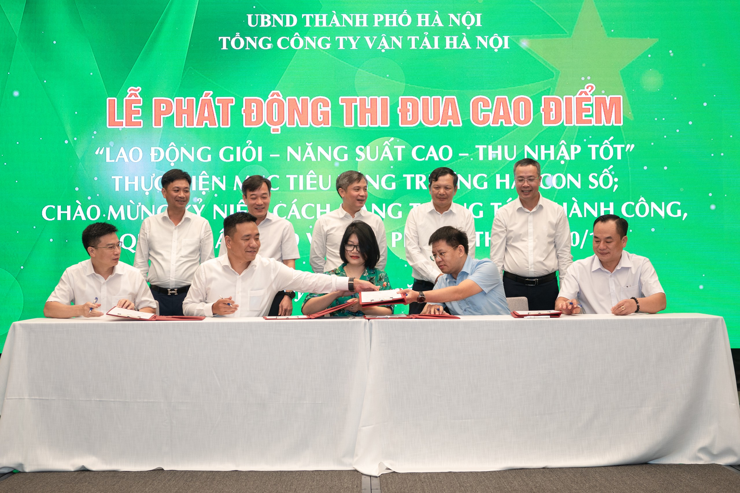 Mỗi chuyến xe th&ecirc;m một nụ cười, mỗi h&agrave;nh tr&igrave;nh th&ecirc;m một niềm tin - Ảnh 1.