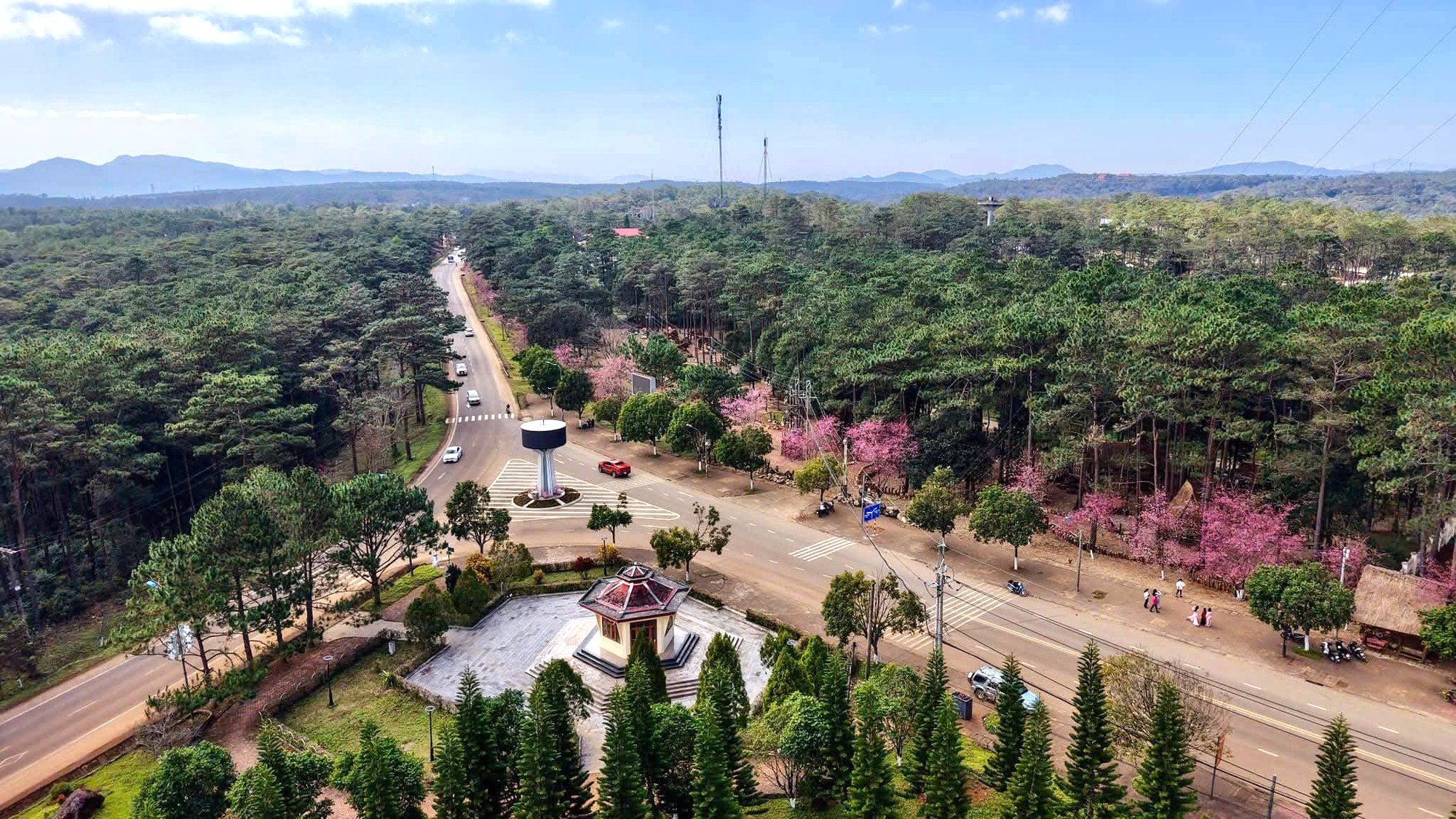 Phê duyệt quy hoạch chi tiết khu đô thị quy mô lớn đầu tiên tại Măng Đen - Ảnh 1.