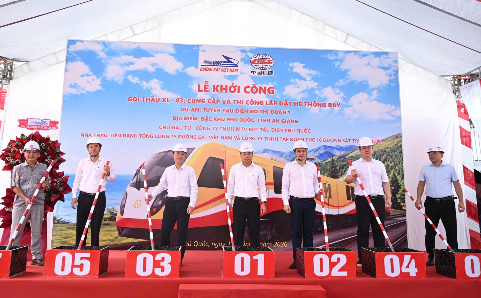 Lắp ray hiệu chuẩn tuyến t&agrave;u điện nhẹ LRT Ph&uacute; Quốc  - Ảnh 1.