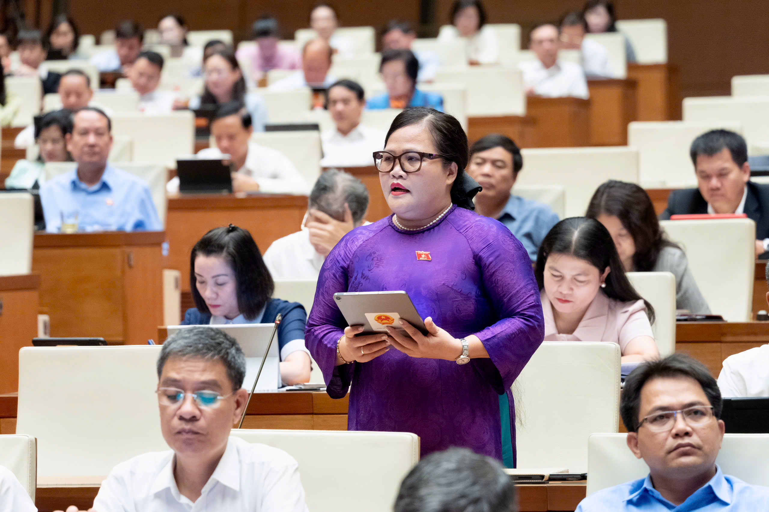 Dự thảo Luật Ph&aacute;t triển đ&ocirc; thị: Cơ chế đặc th&ugrave; phải tạo kh&ocirc;ng gian cho c&aacute;n bộ d&aacute;m l&agrave;m - Ảnh 3.