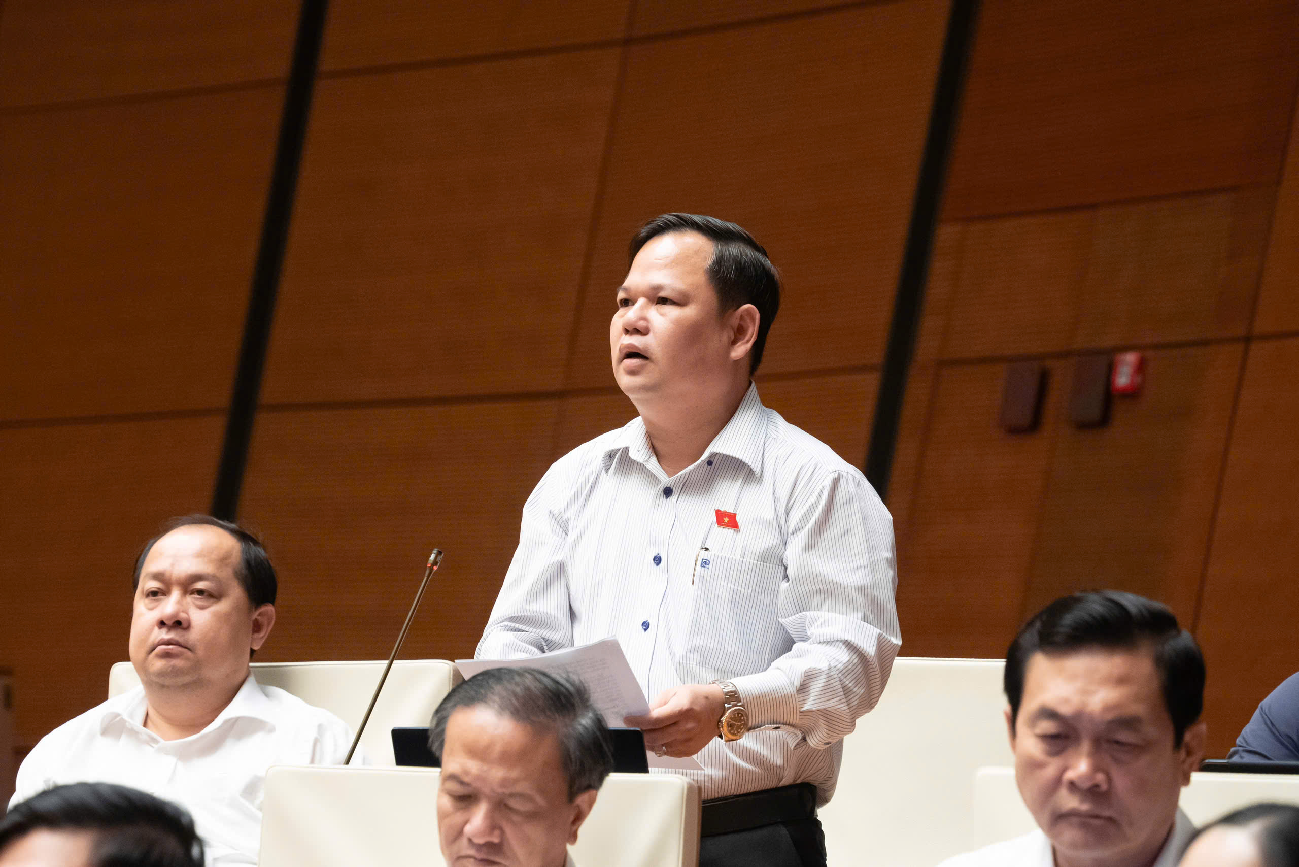 Đại biểu Quốc hội đề nghị hoàn thiện cơ chế, kiểm soát các khoản thu tại khu vực TOD - Ảnh 1.
