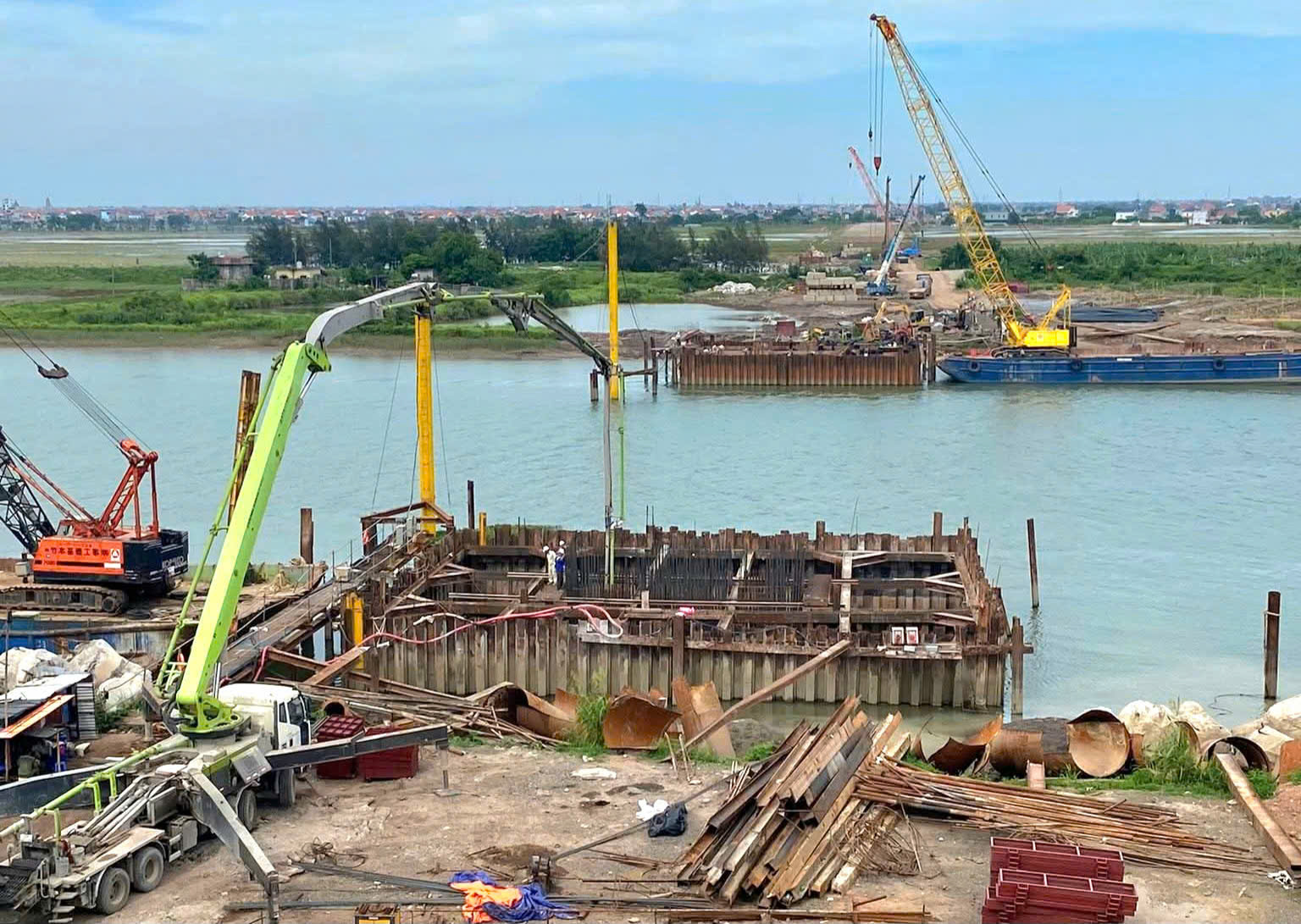 Cấp phép khai thác, gỡ khó vật liệu thi công cao tốc Ninh Bình - Hải Phòng trong tháng 8 - Ảnh 1.