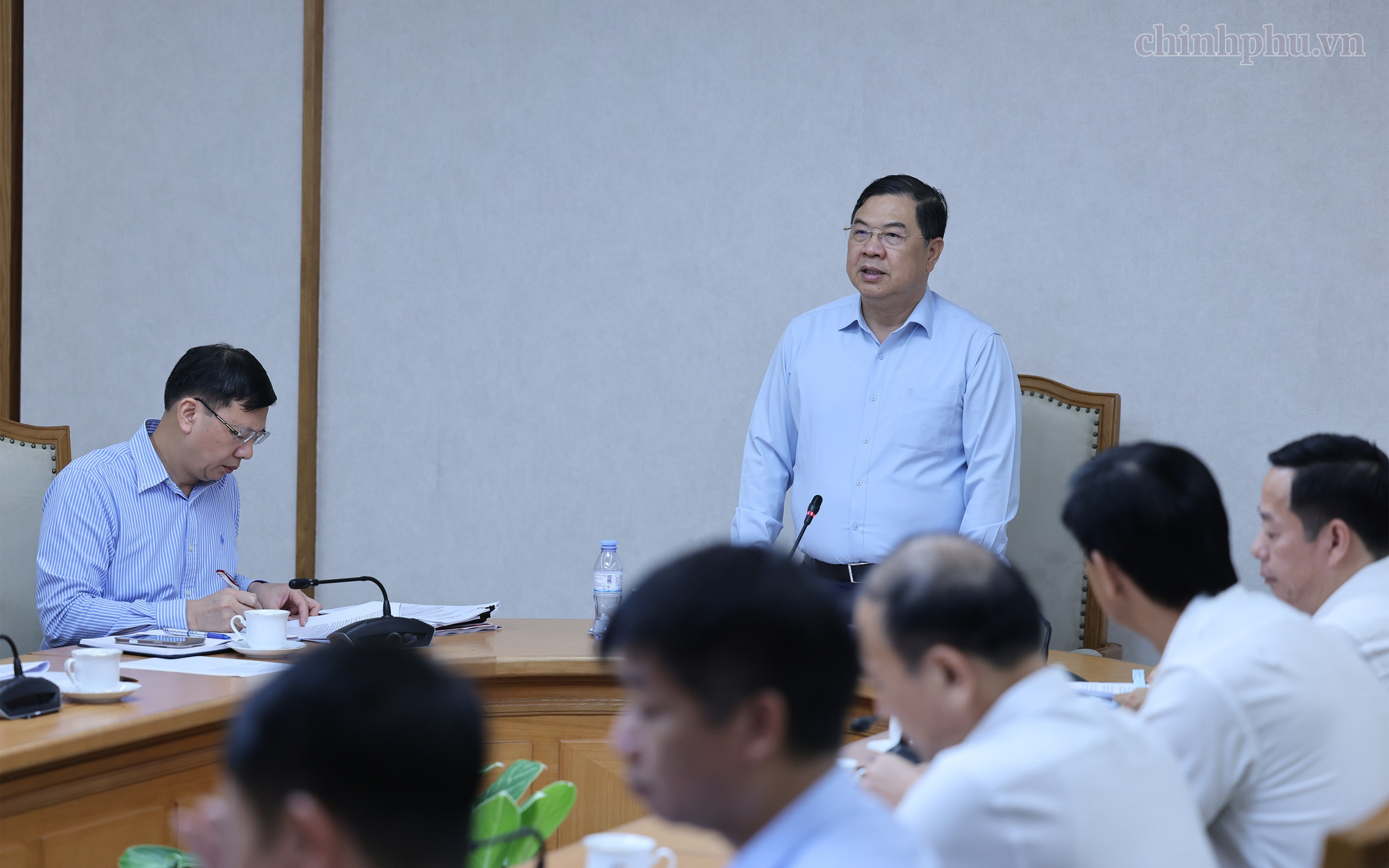 Ph&oacute; Thủ tướng Thường trực Phạm Gia T&uacute;c: Cần nghi&ecirc;n cứu kỹ phương &aacute;n đầu tư cao tốc Bảo H&agrave; - Lai Ch&acirc;u - Ảnh 4.