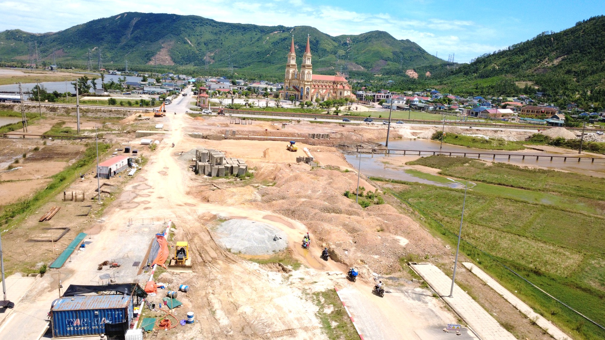 Vũng Áng chạy đua giải bài toán chống ngập trước mùa mưa - Ảnh 4.
