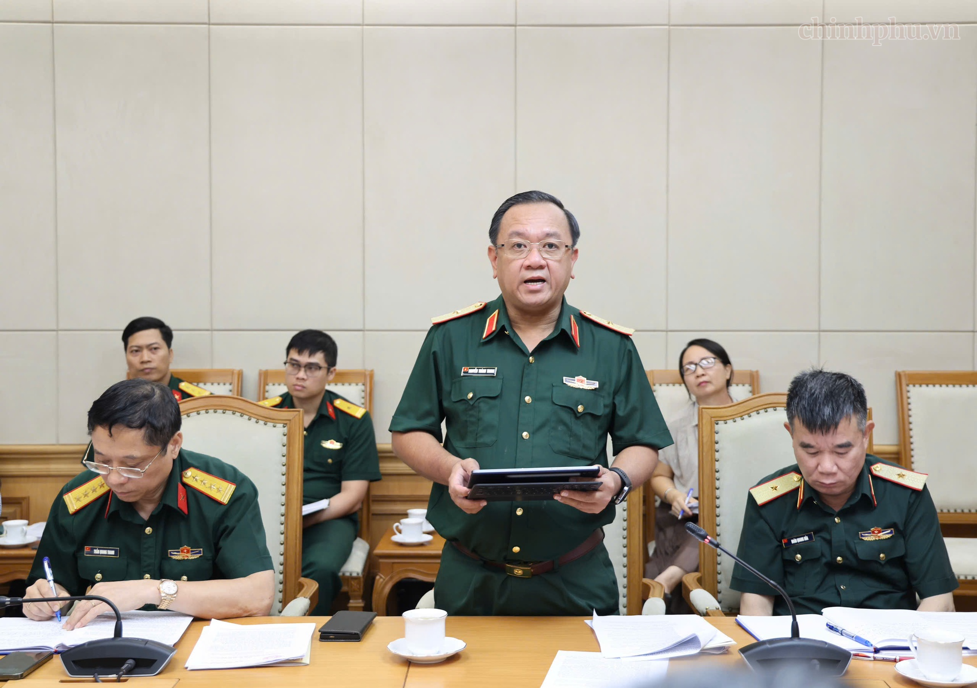 Chiến dịch 500 ng&agrave;y đ&ecirc;m: Tập trung nghi&ecirc;n cứu hồ sơ 250 trận đ&aacute;nh lớn, ho&agrave;n thiện dữ liệu về liệt sĩ - Ảnh 3.