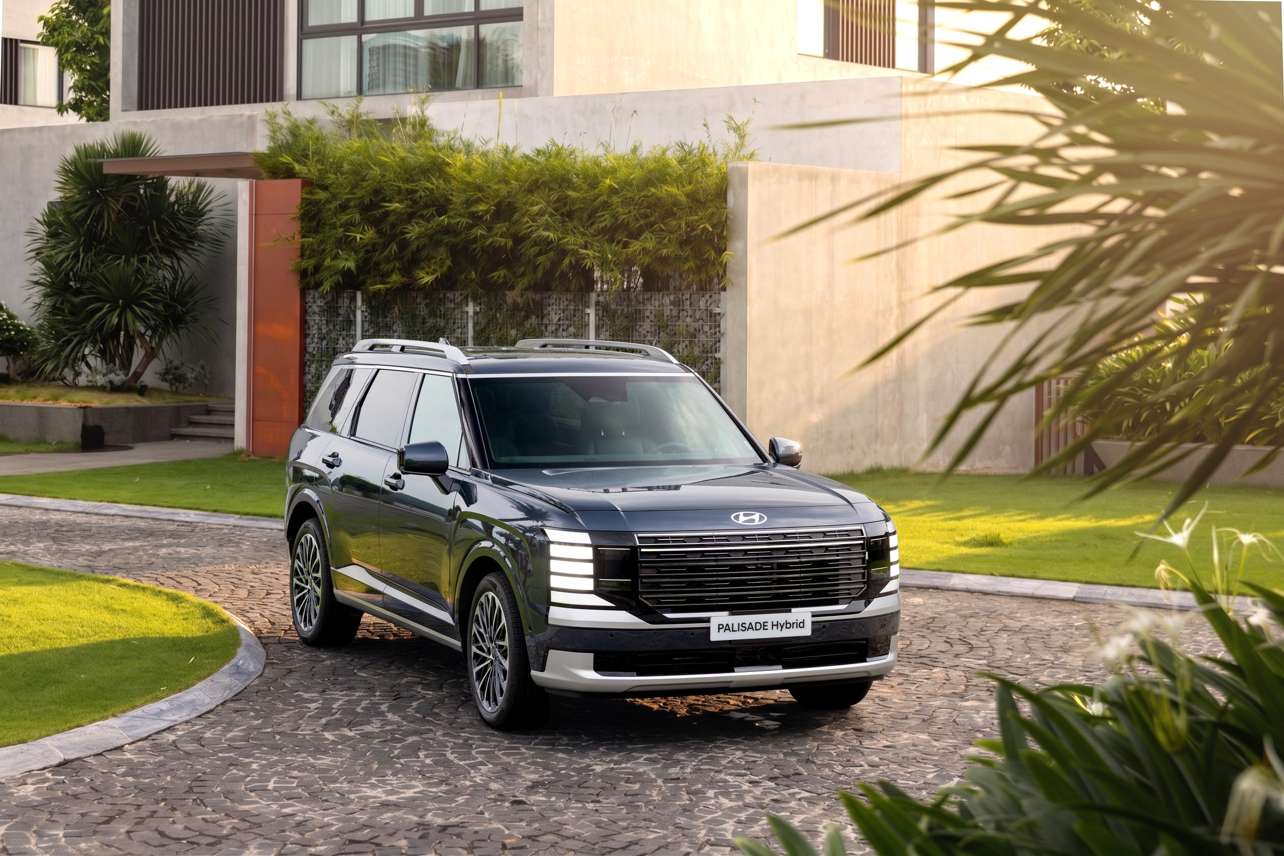 Hyundai thử nghiệm Tucson, Palisade hybrid trước ngày ra mắt - Ảnh 1.