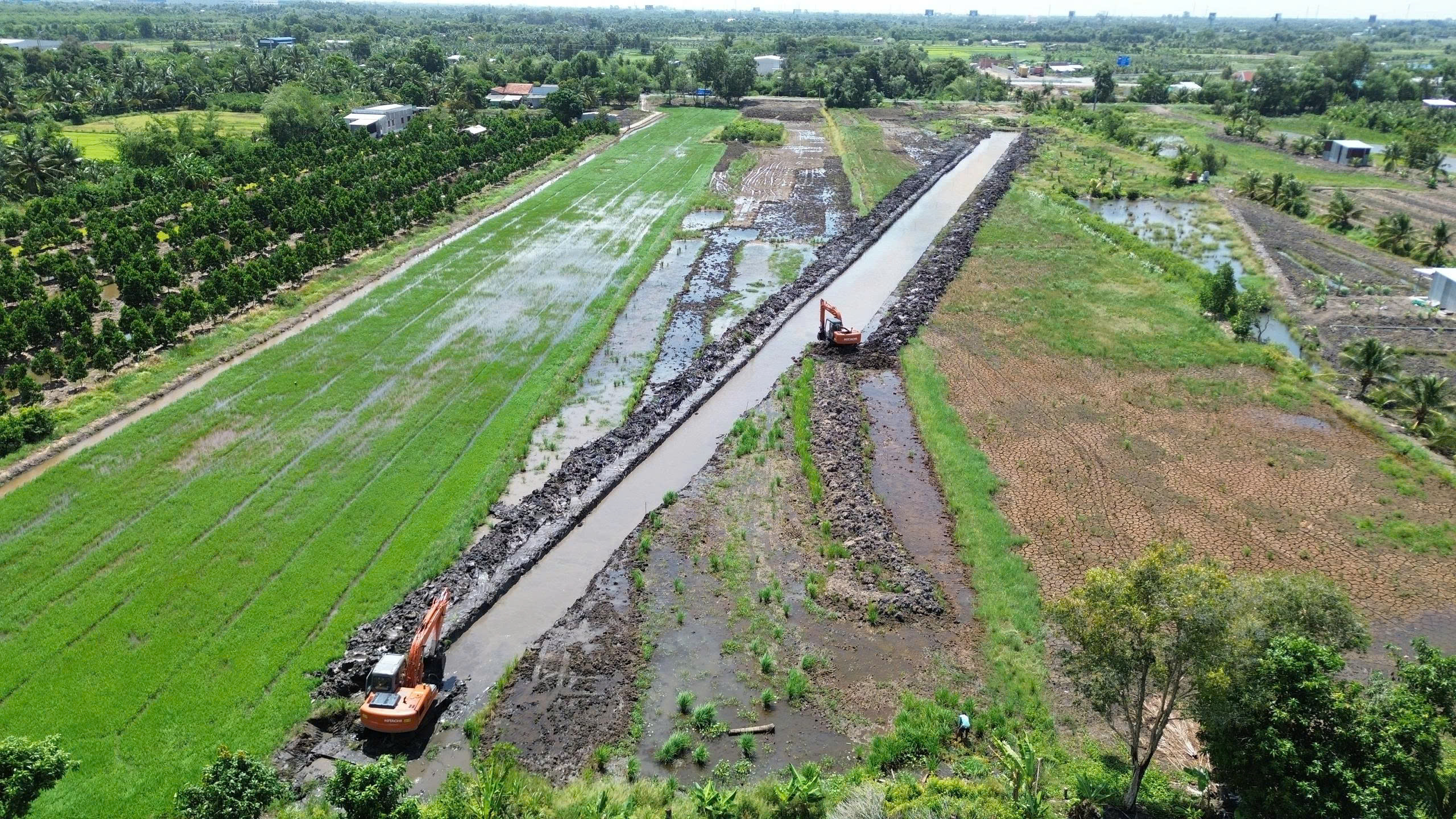 Đồng Th&aacute;p: Th&aacute;o gỡ c&aacute;c "điểm nghẽn", đẩy nhanh giải ng&acirc;n đầu tư c&ocirc;ng - Ảnh 2.