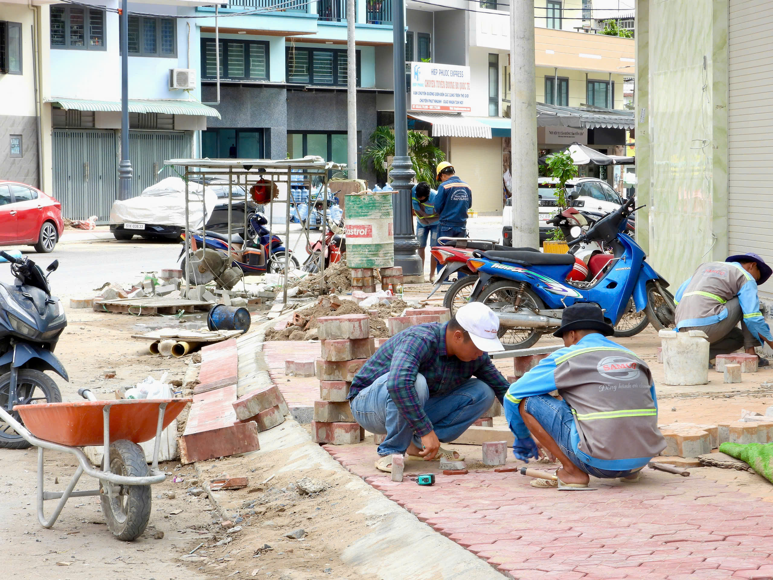 K&ecirc;nh A41 dần th&agrave;nh h&igrave;nh tuyến đường 4 l&agrave;n gần s&acirc;n bay T&acirc;n Sơn Nhất - Ảnh 5.