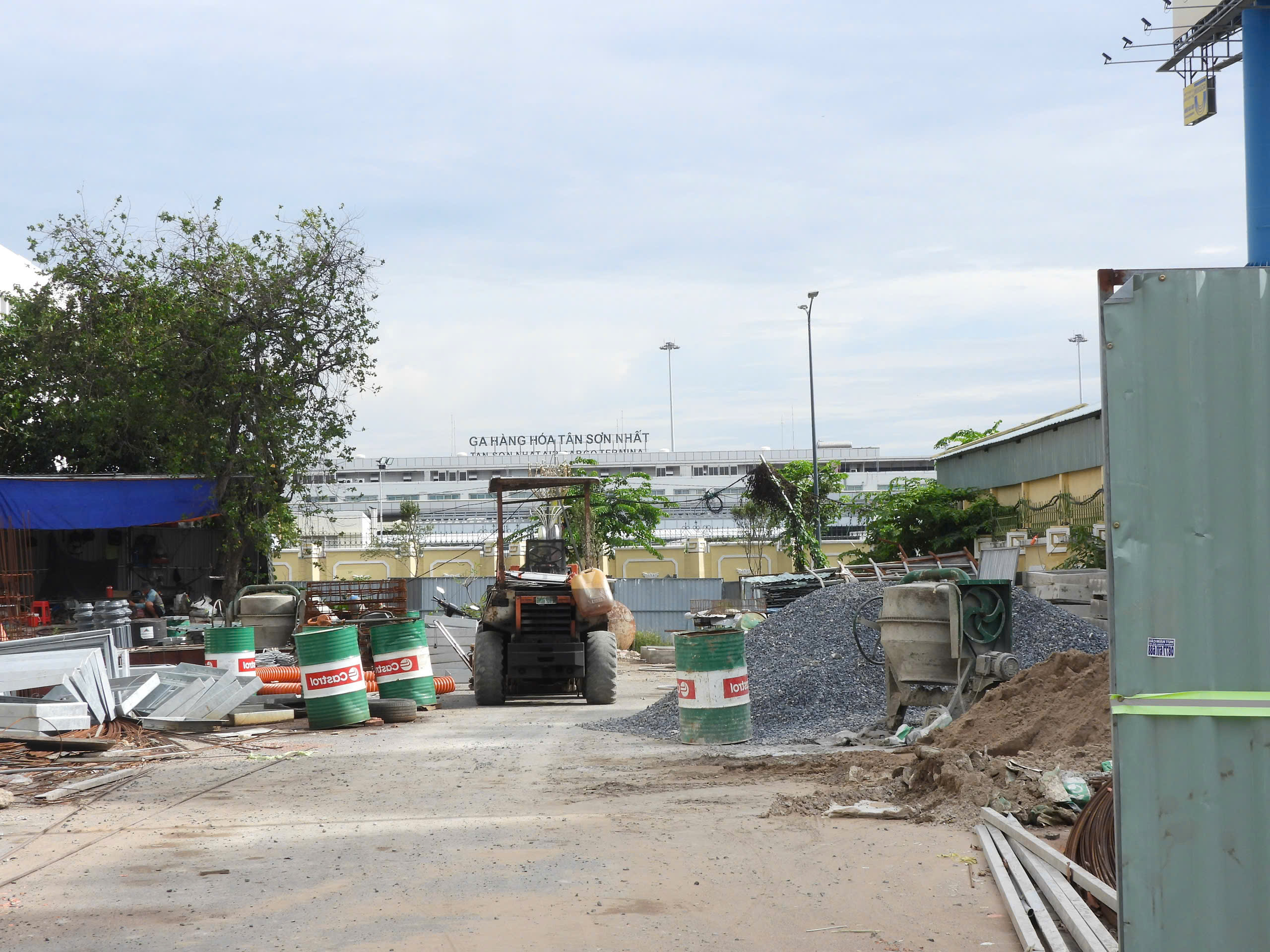 K&ecirc;nh A41 dần th&agrave;nh h&igrave;nh tuyến đường 4 l&agrave;n gần s&acirc;n bay T&acirc;n Sơn Nhất - Ảnh 8.