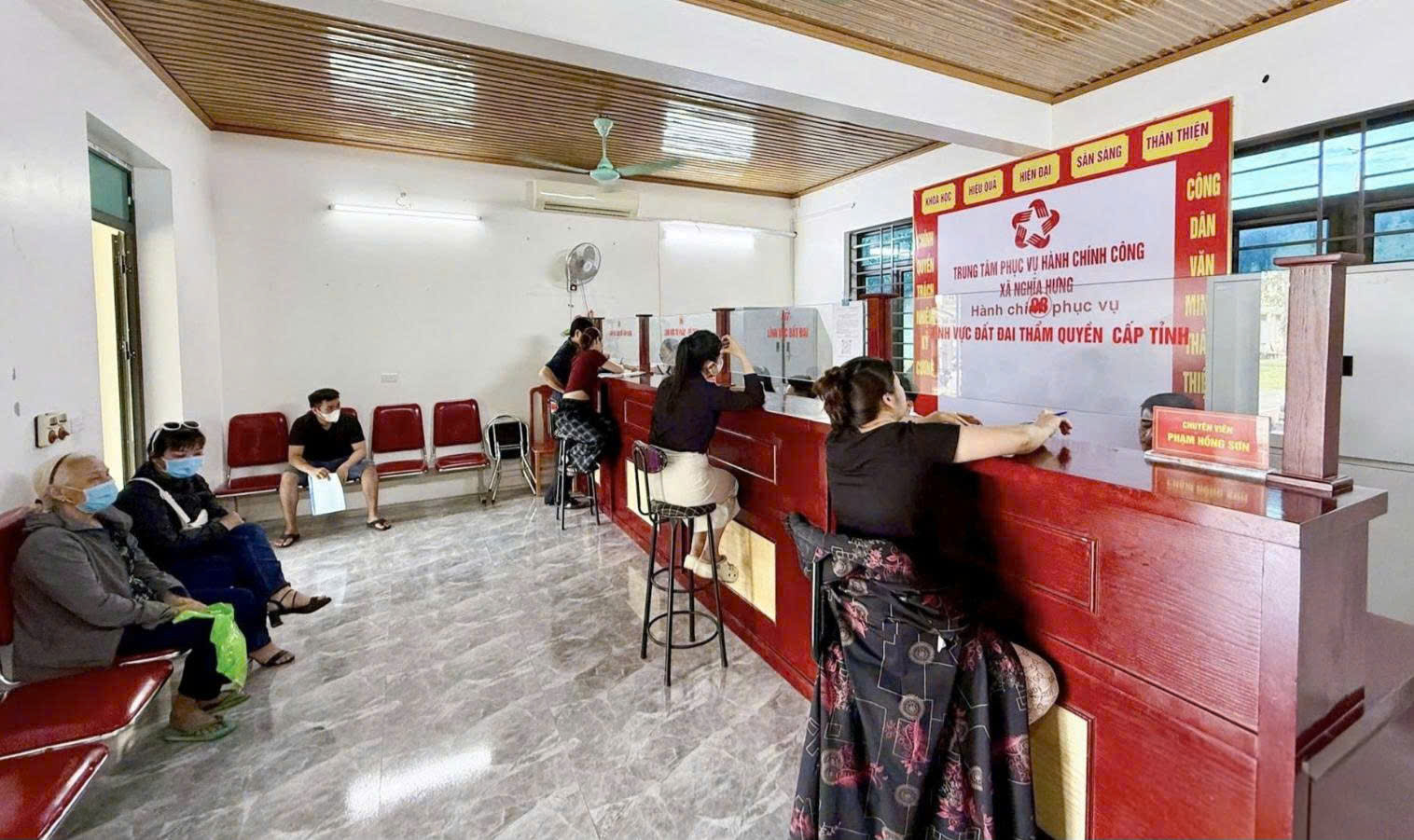 Gỡ điểm nghẽn hạ tầng c&ocirc;ng nghệ, th&uacute;c đẩy chuyển đổi số ở Nghệ An - Ảnh 7.
