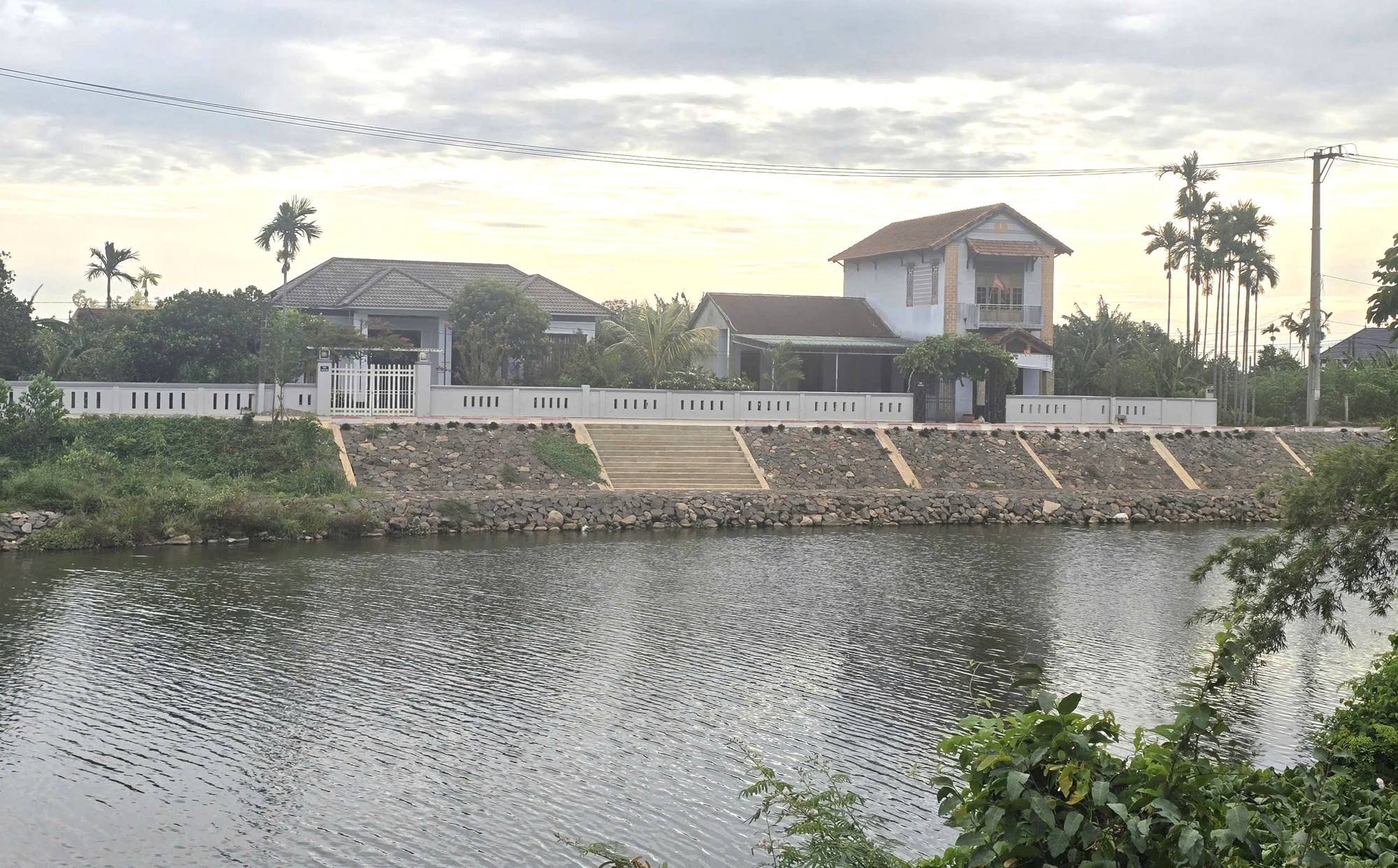 Quảng Trị: Rút ngắn thời gian thực hiện các thủ tục, sớm thi công dự án khắc phục hậu quả - Ảnh 5.