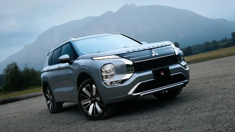 Mitsubishi Outlander PHEV 2026 chạy điện khoảng 72 km - Ảnh 1.