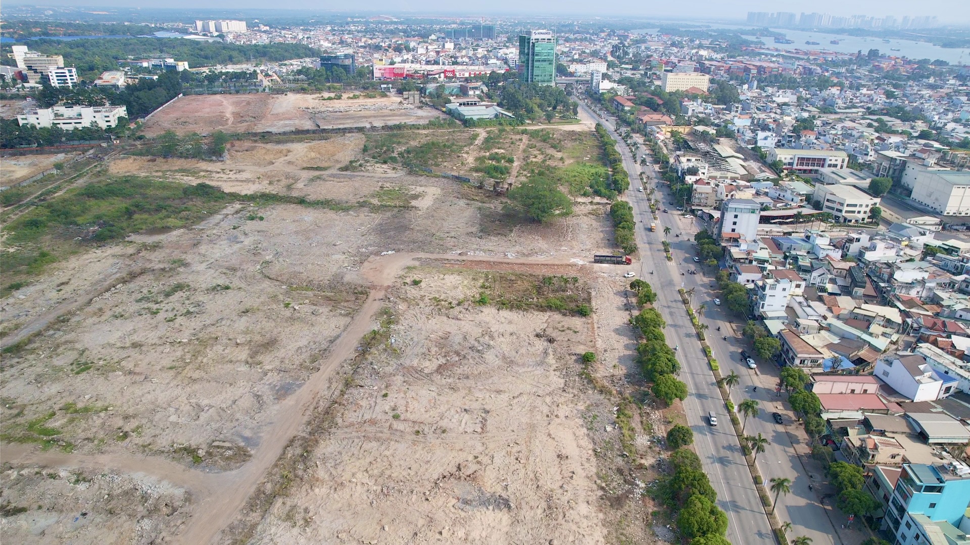 Đồng Nai đẩy nhanh giải phóng mặt bằng, thúc giải ngân vốn đầu tư công - Ảnh 2.