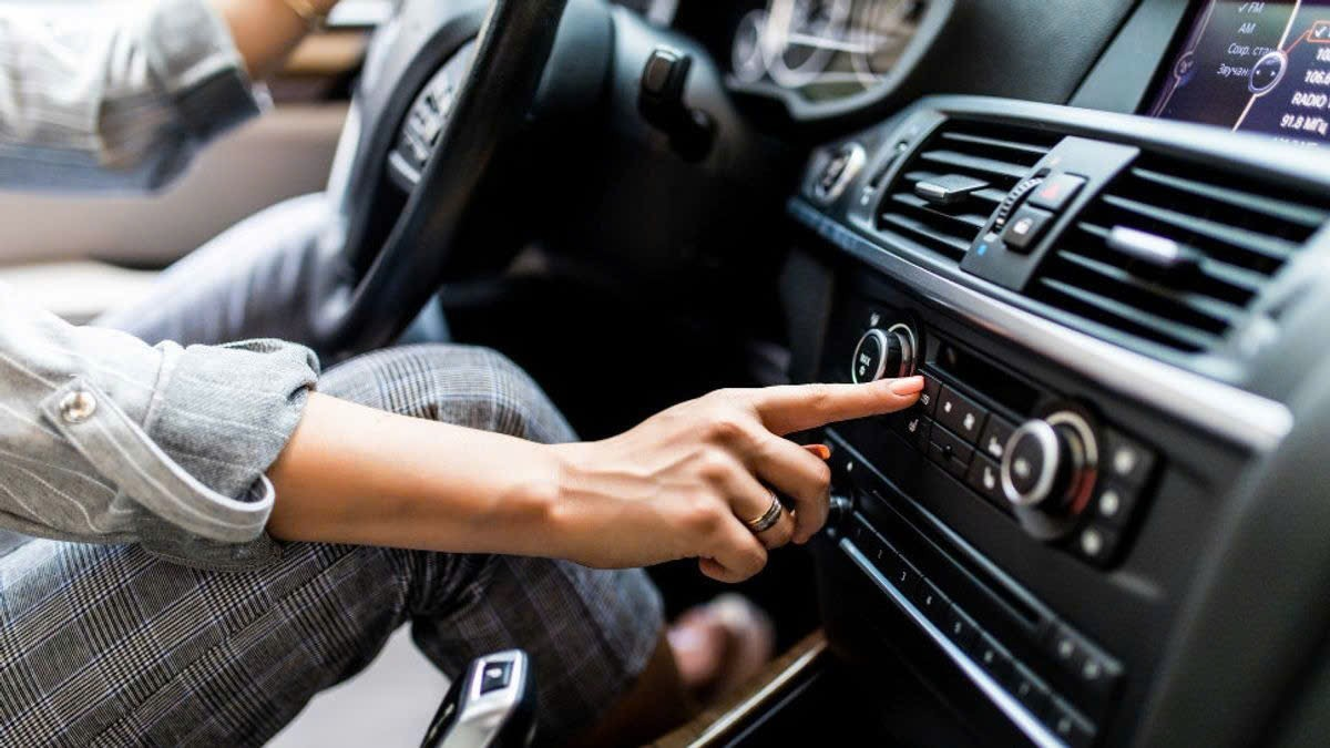 Có cần tắt điều hòa trước khi tắt máy ô tô? tư vấn sử dụng ô tô hiện đại - Ảnh 1.