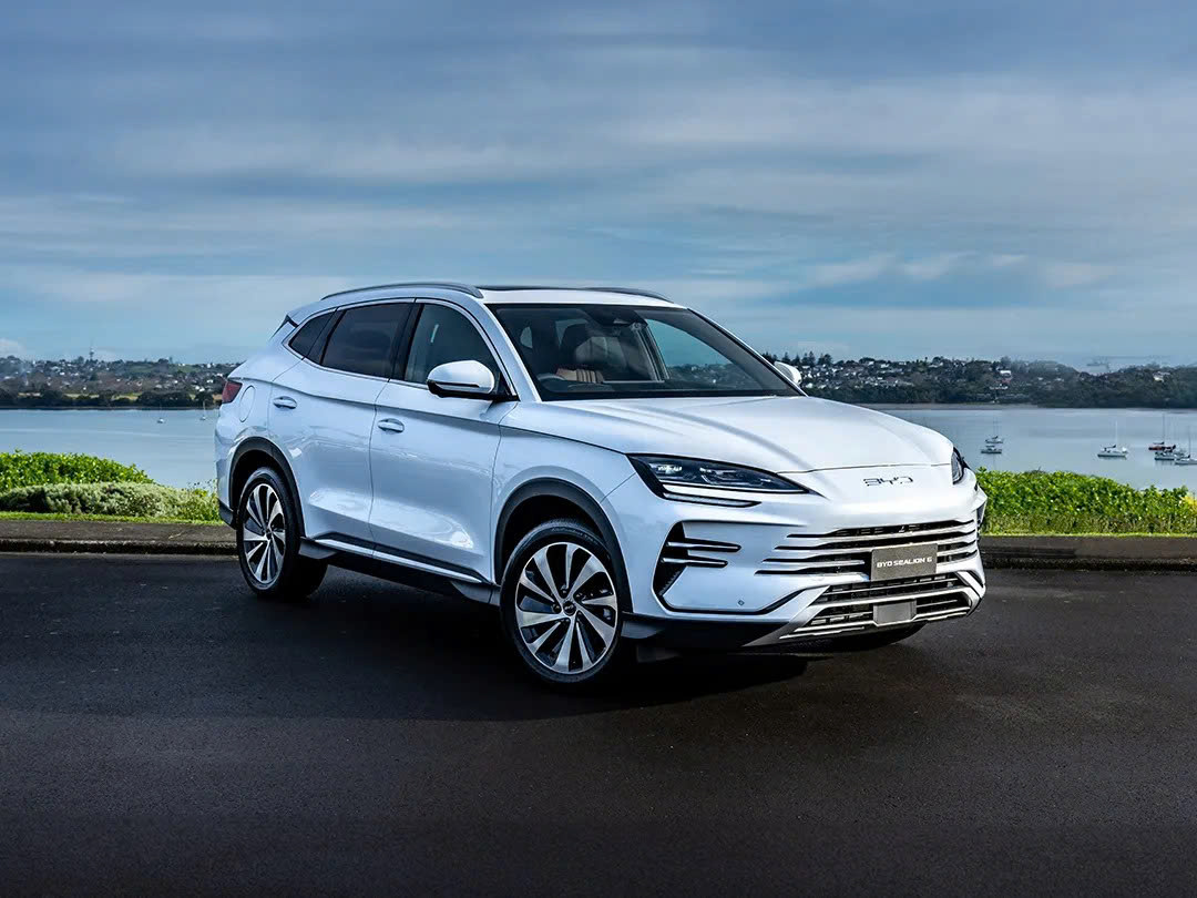 Những mẫu xe PHEV 2026 chạy hàng trăm cây số bằng xe điện sạc ngòai - Ảnh 4.