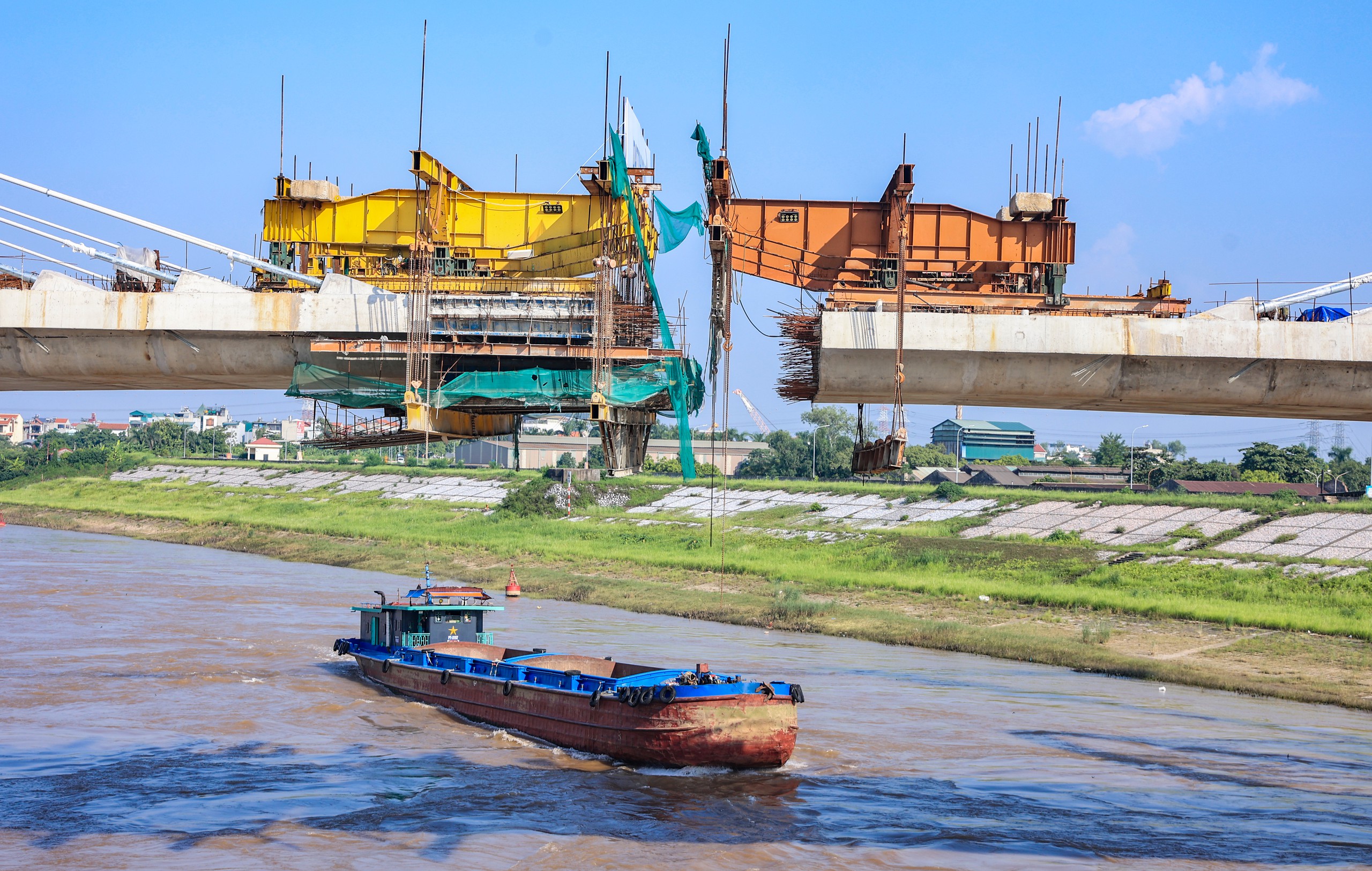 Dự &aacute;n cầu Đuống: Sẽ hợp long trước 10/9 nhưng vẫn vướng mặt bằng thi c&ocirc;ng - Ảnh 9.